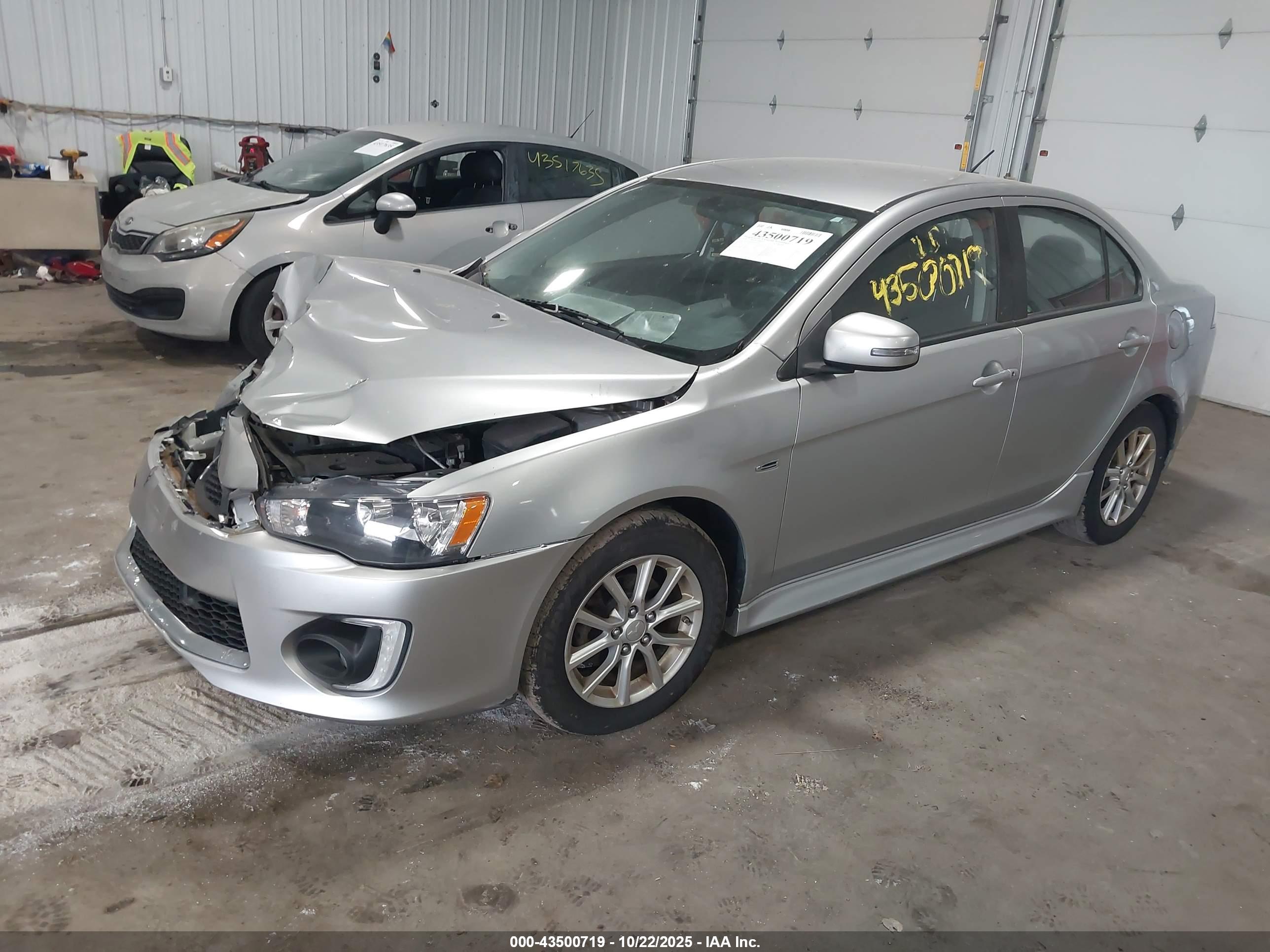 MITSUBISHI LANCER image 2