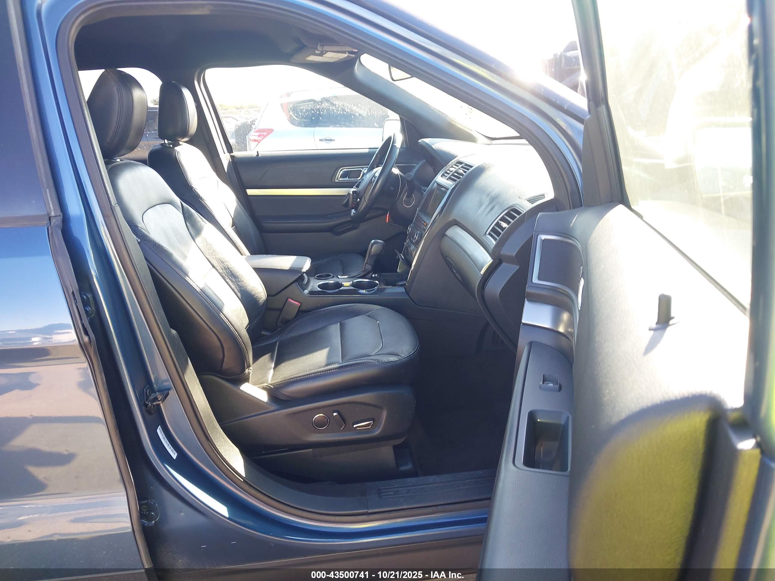 FORD EXPLORER image 5