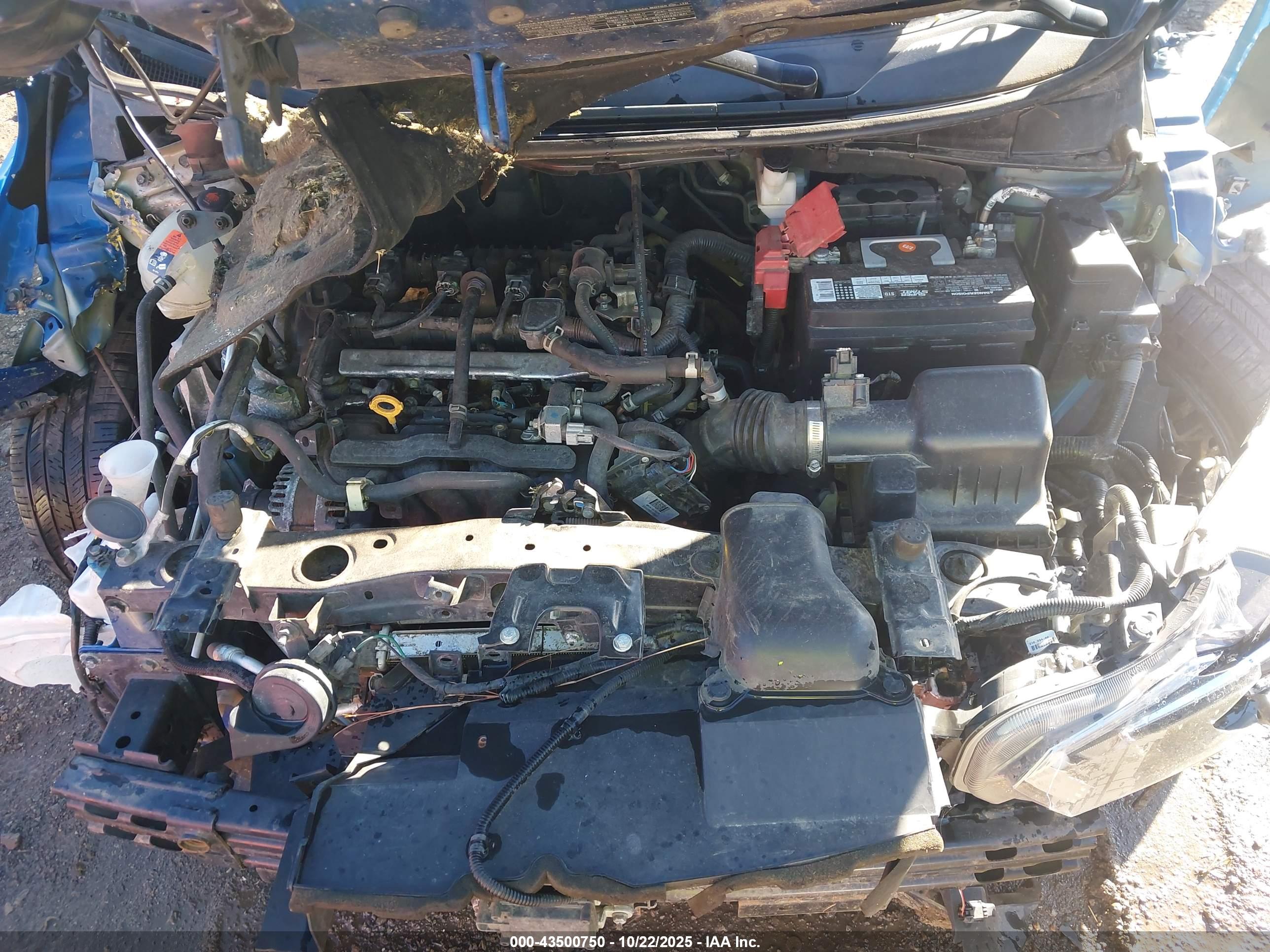 NISSAN VERSA image 10