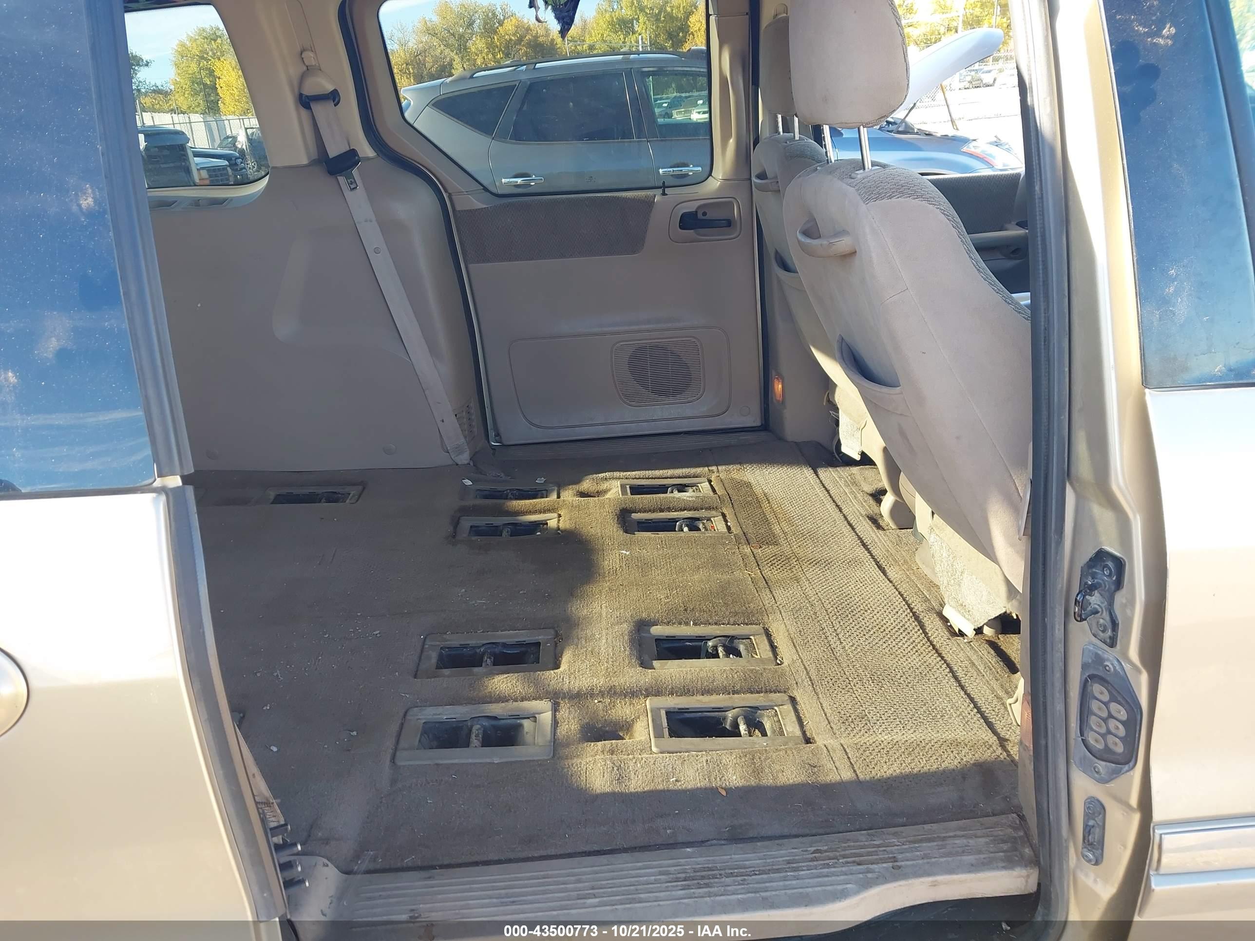 FORD WINDSTAR image 8