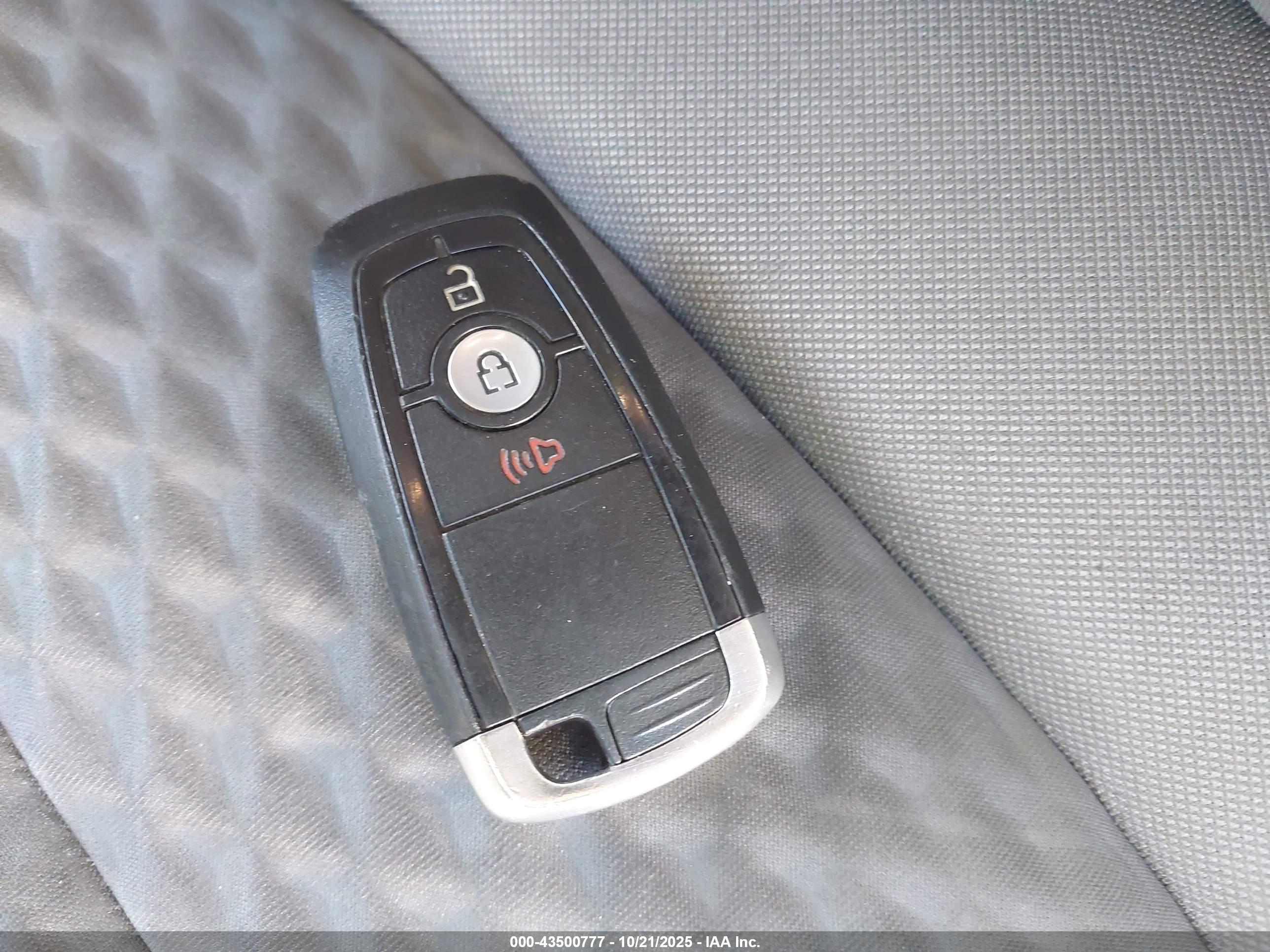 FORD ESCAPE image 11