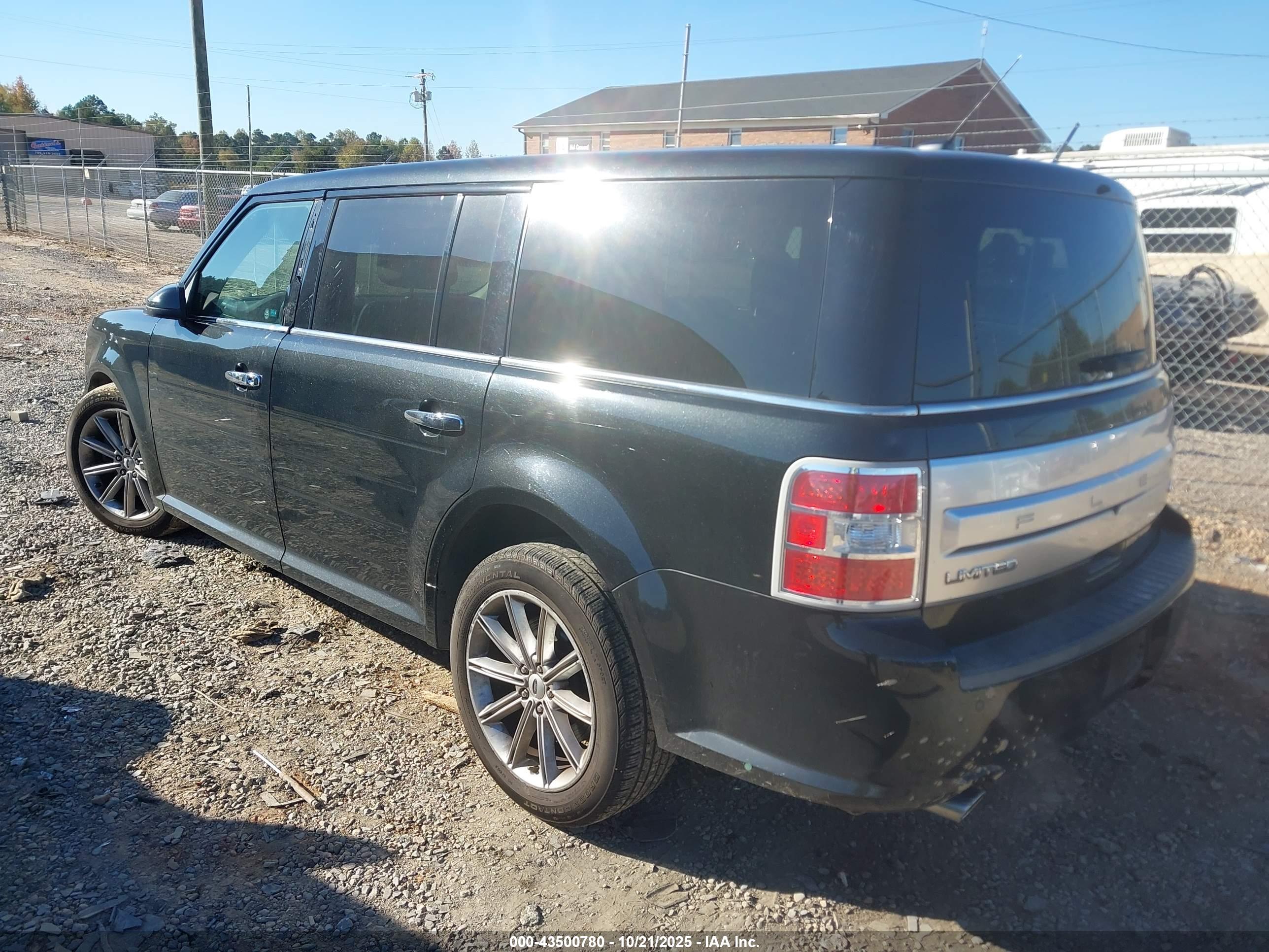 FORD FLEX image 3