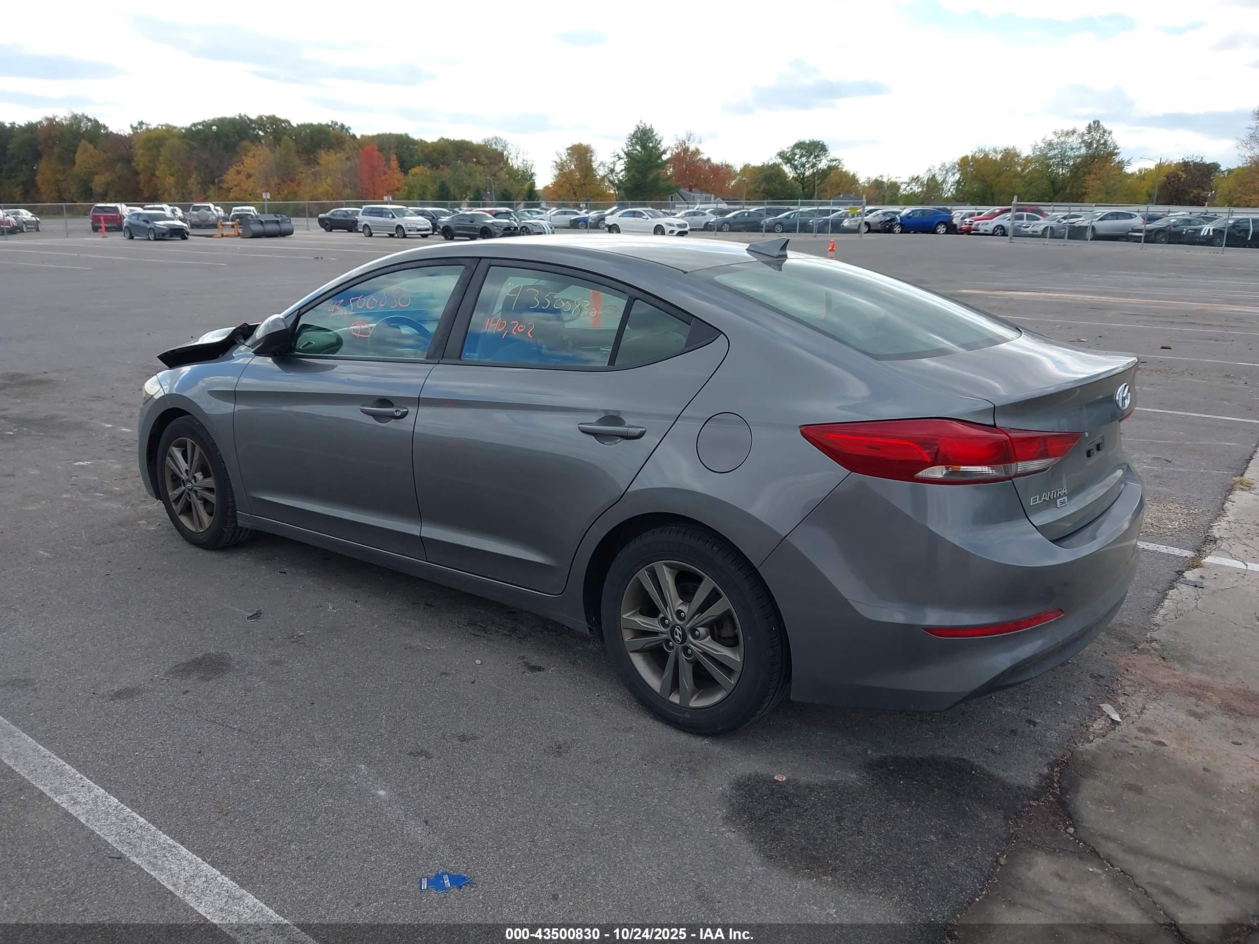 HYUNDAI ELANTRA image 3