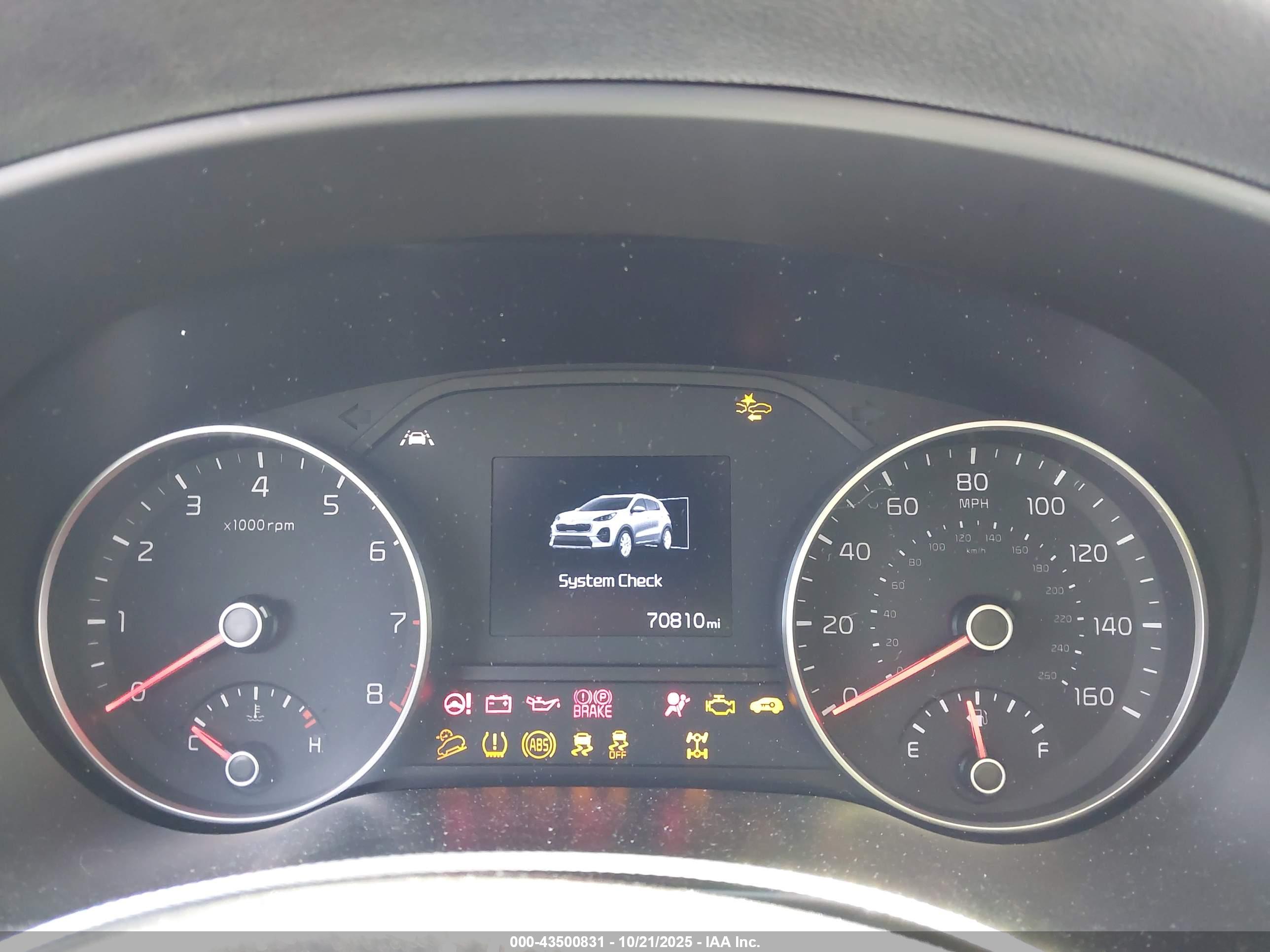 KIA SPORTAGE image 7