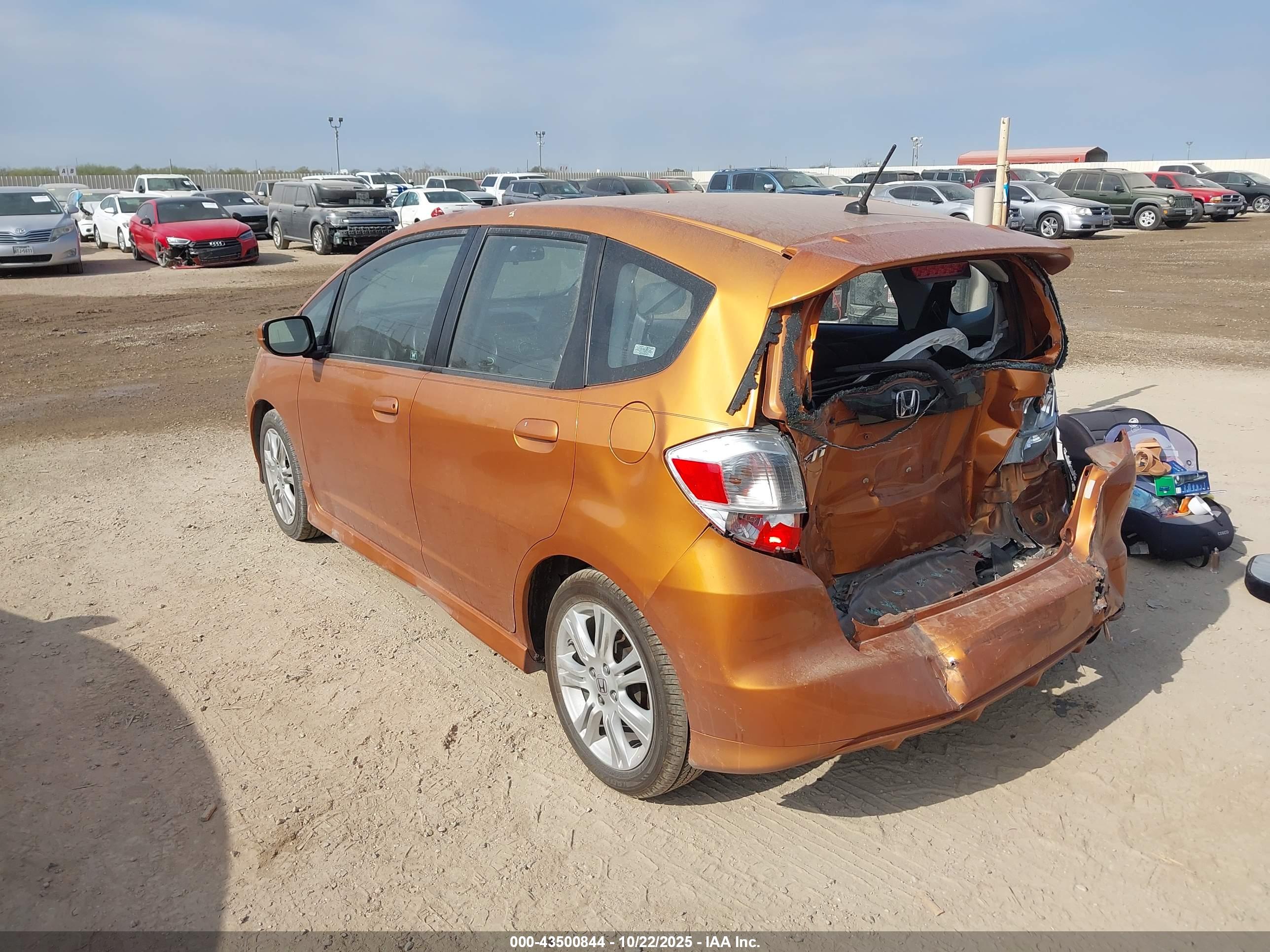 HONDA FIT image 3