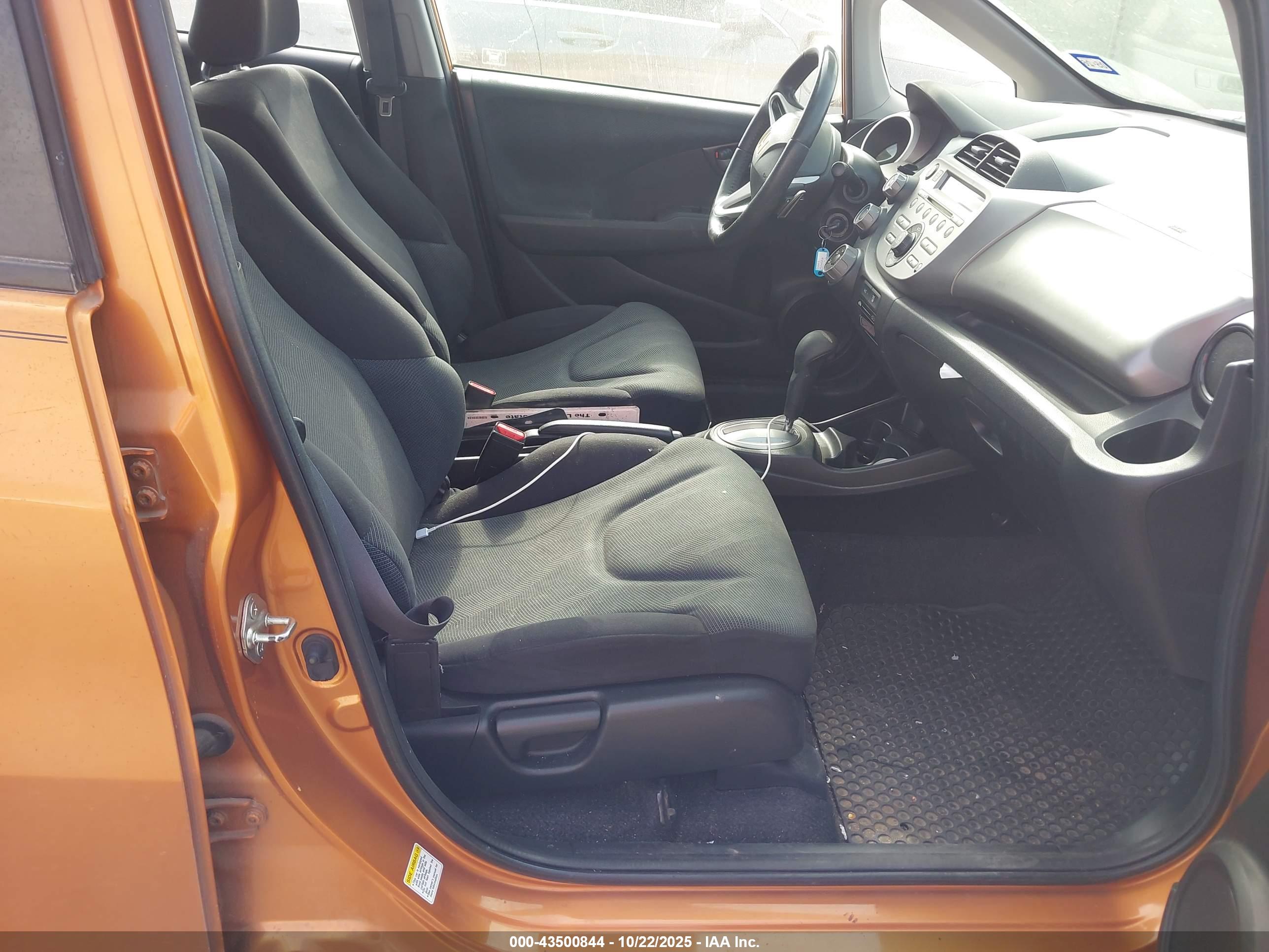 HONDA FIT image 5