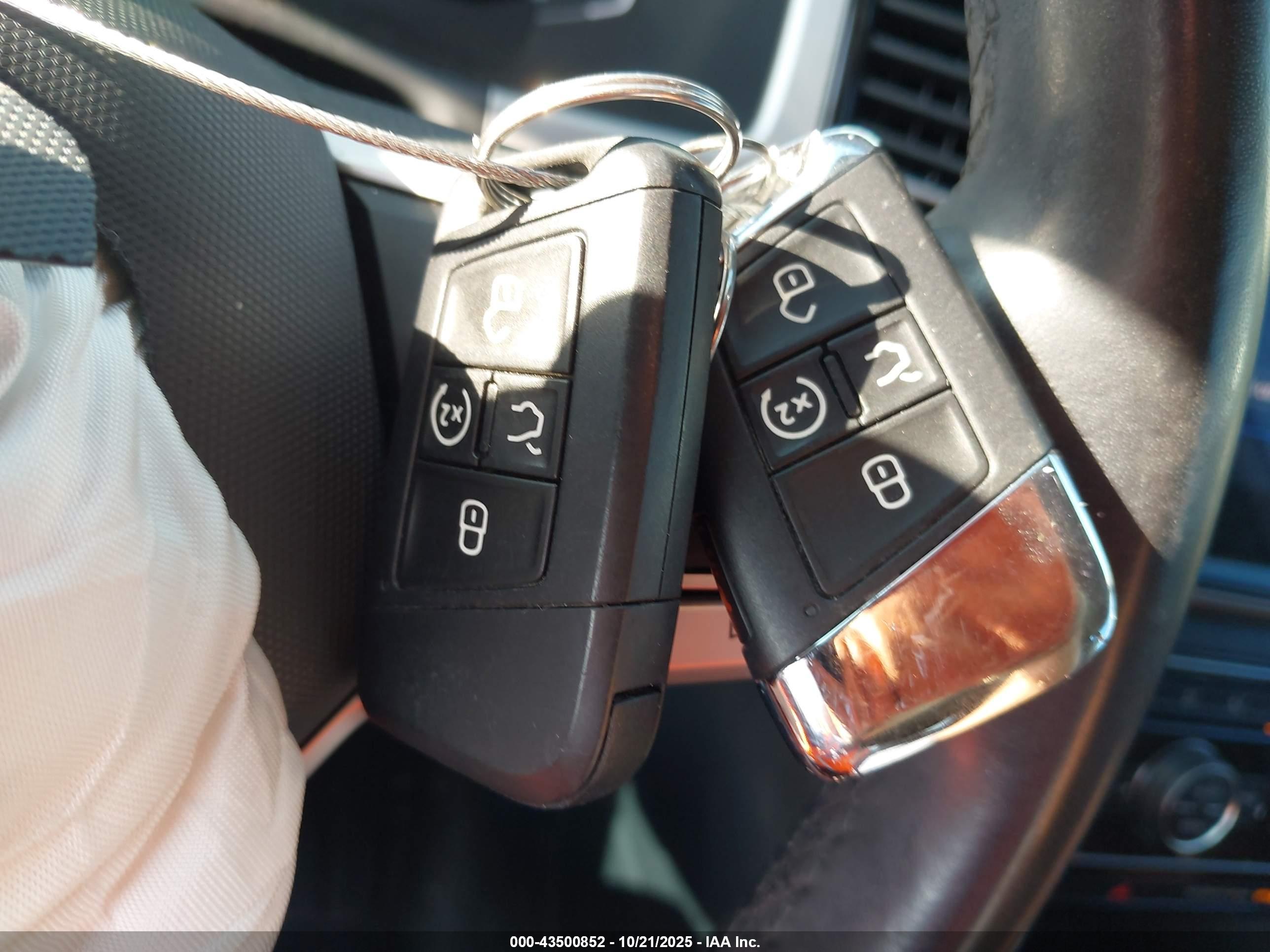 VOLKSWAGEN ATLAS image 11