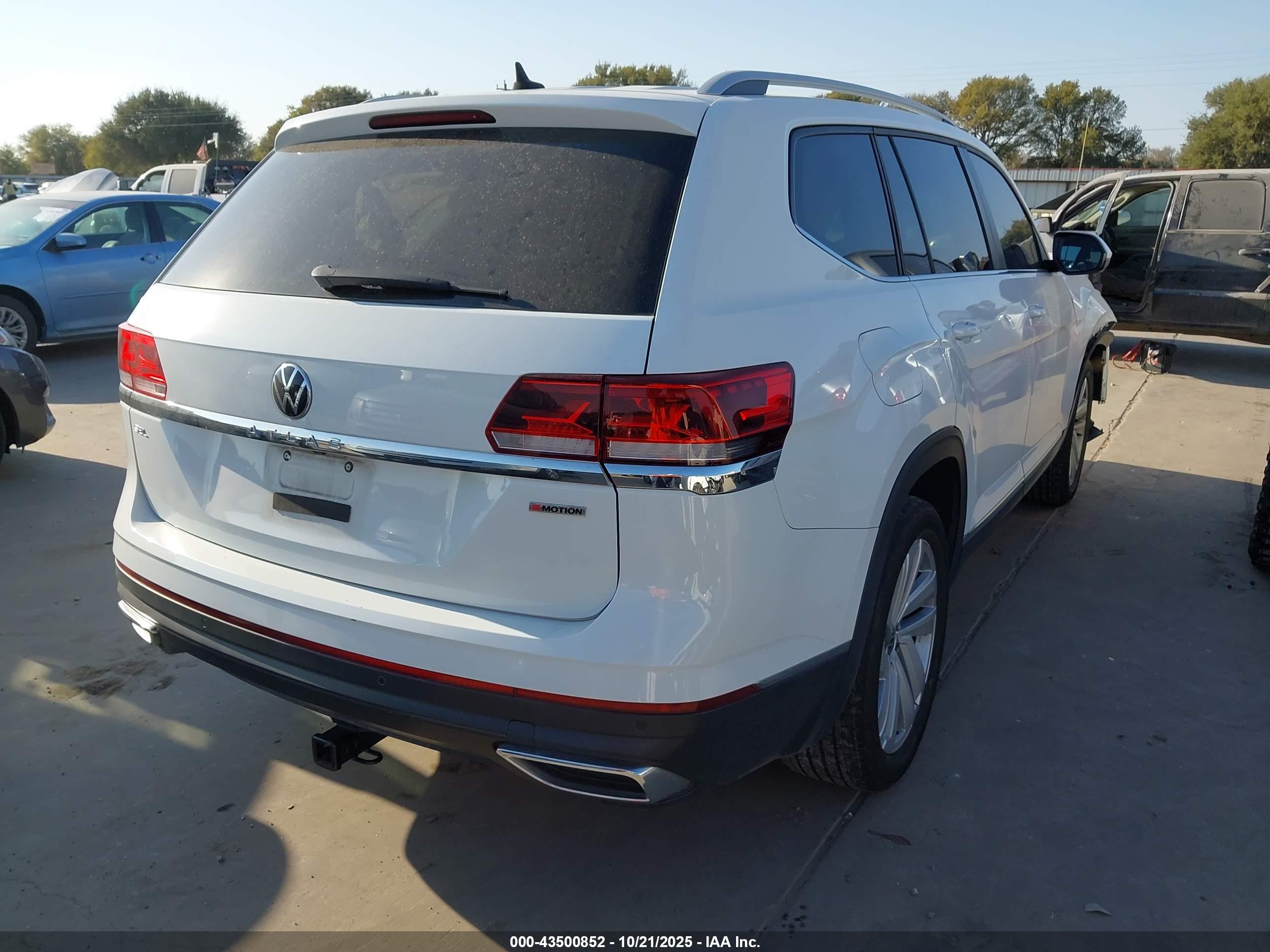 VOLKSWAGEN ATLAS image 4