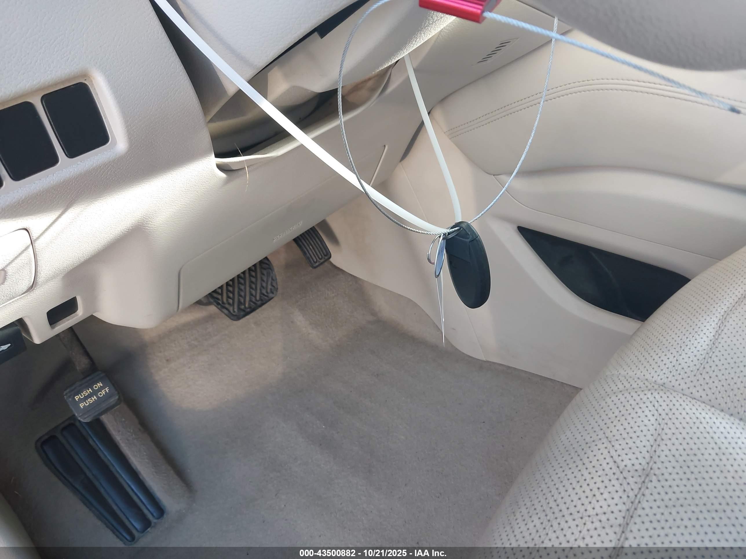 NISSAN MURANO image 11