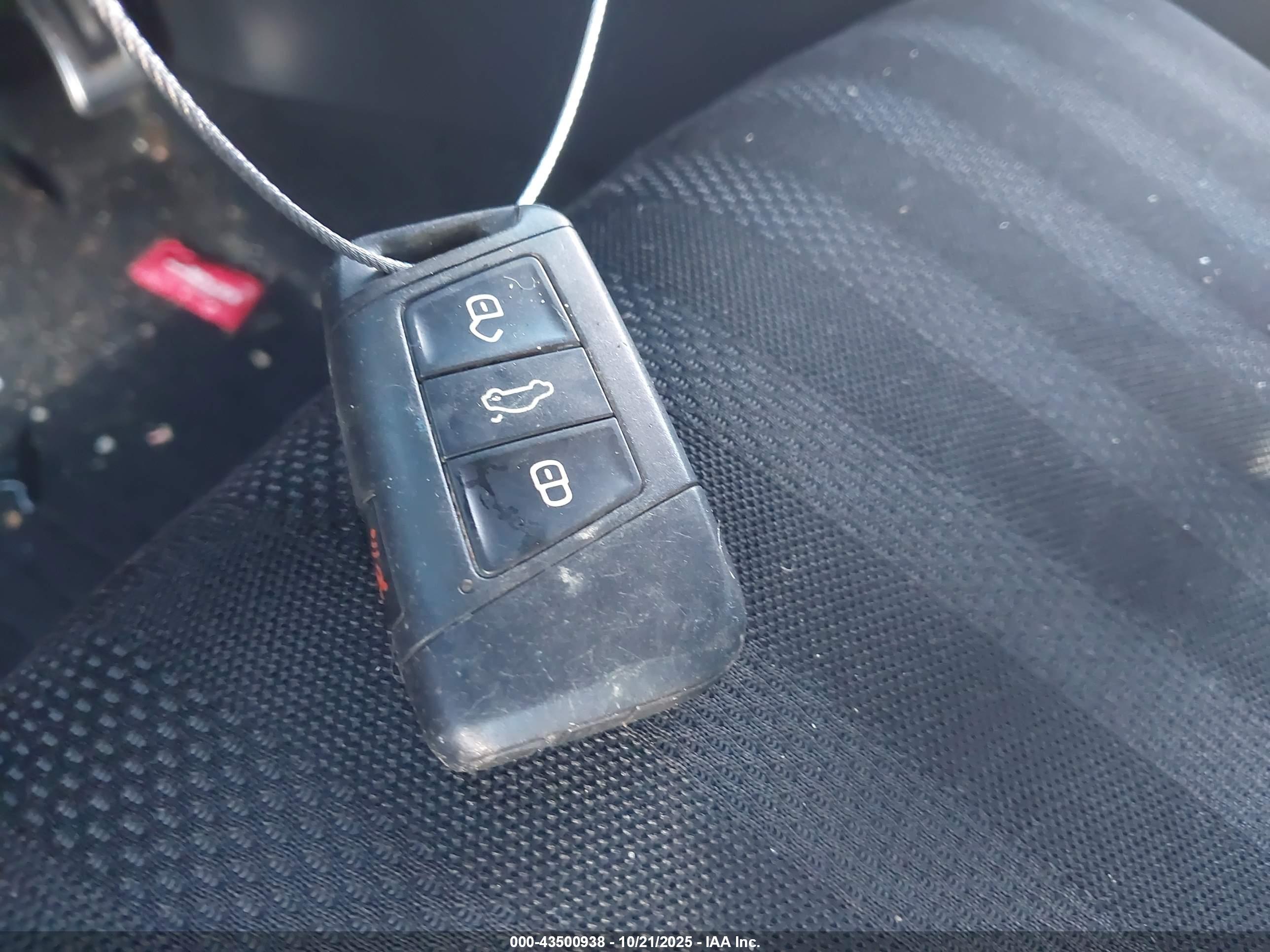 VOLKSWAGEN JETTA image 11