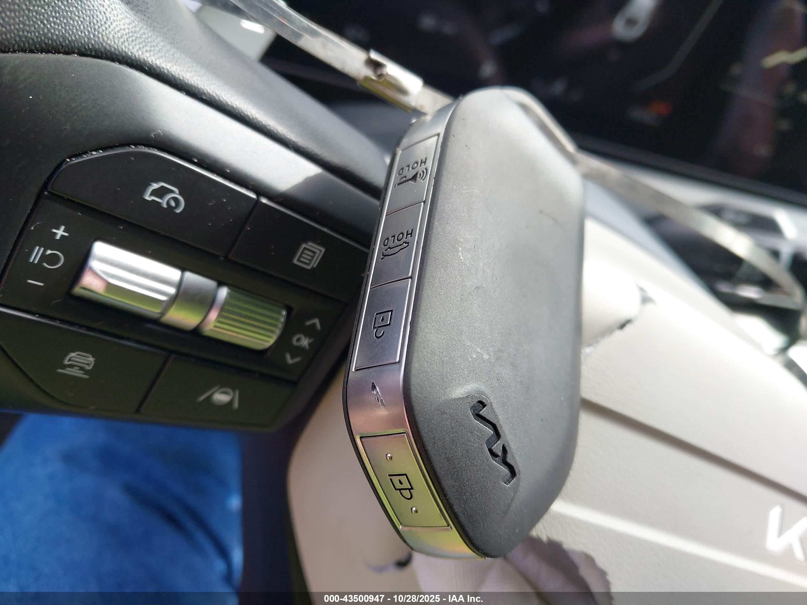 KIA K4 image 11
