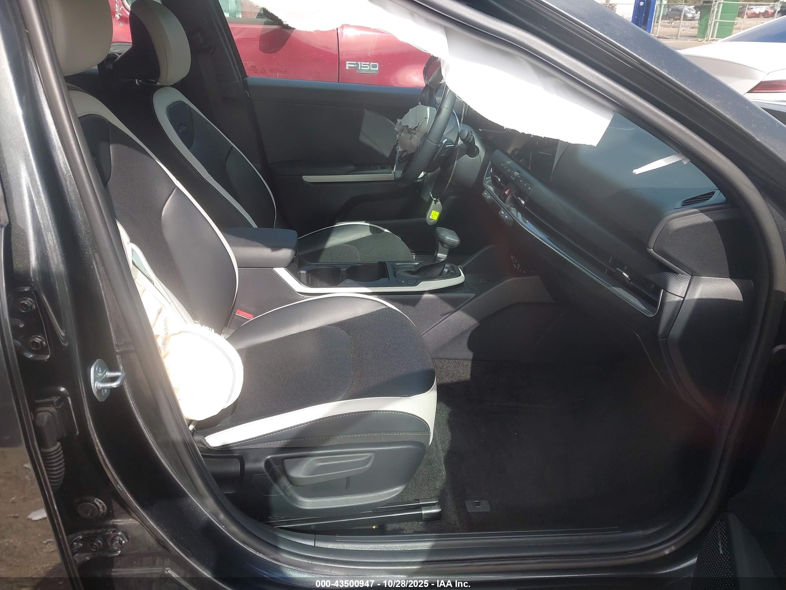 KIA K4 image 5