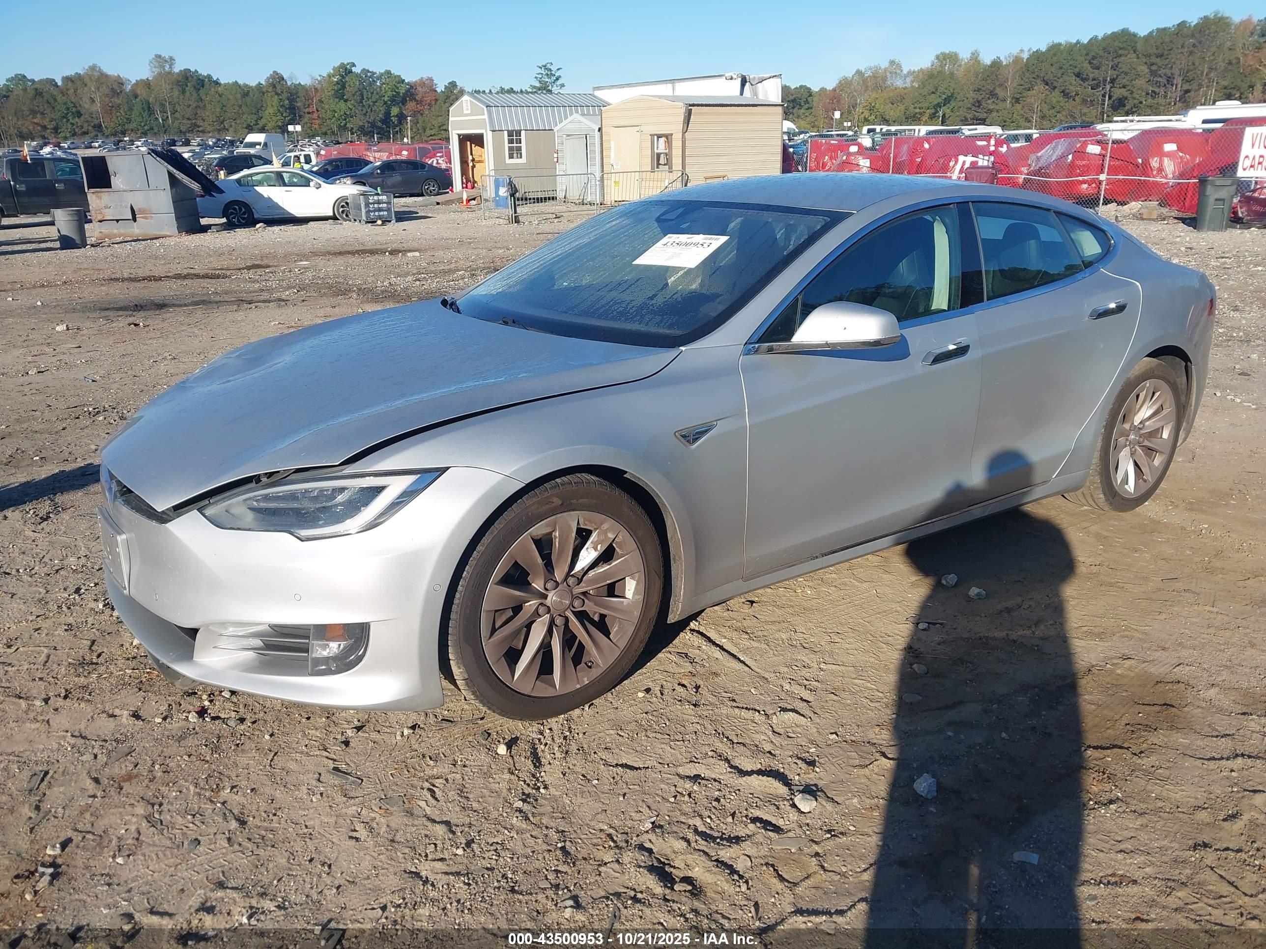 TESLA MODEL image 2