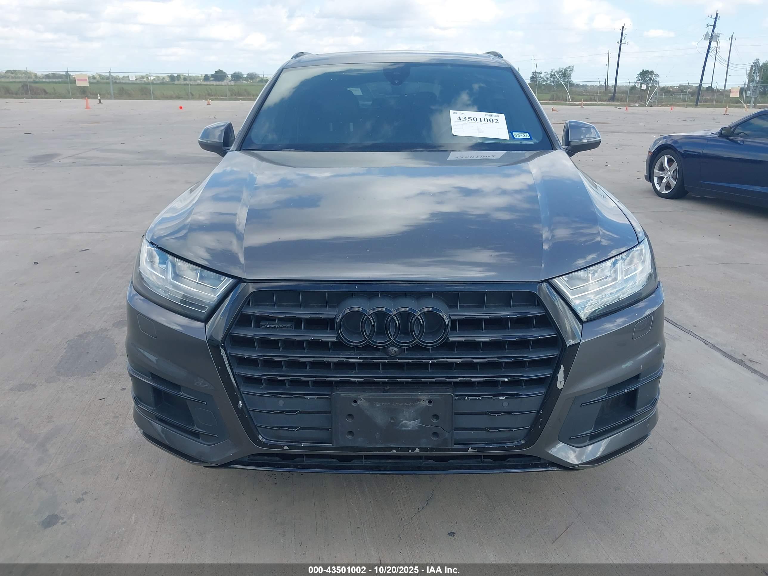 AUDI Q7 image 6