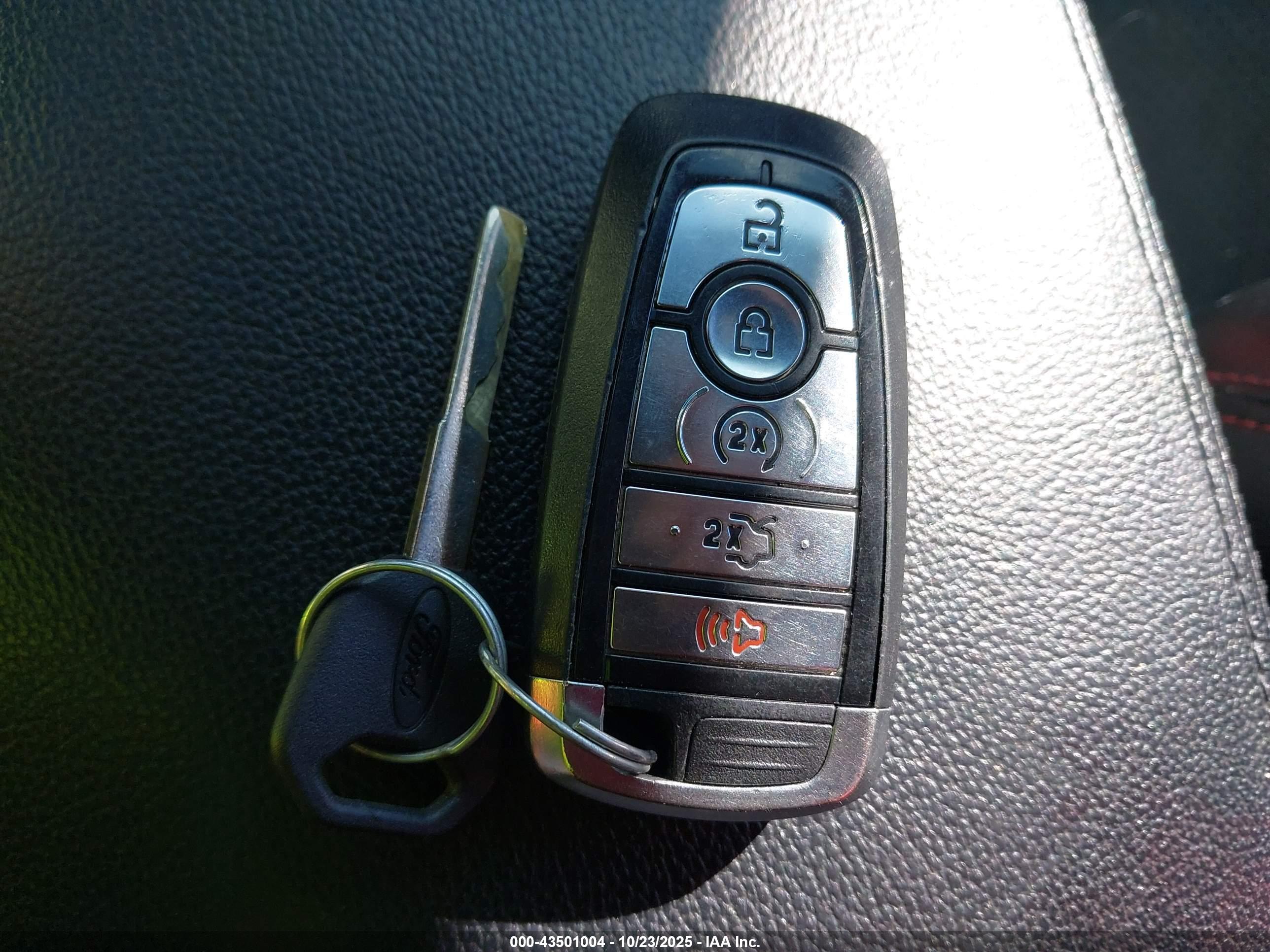 FORD EXPLORER image 11