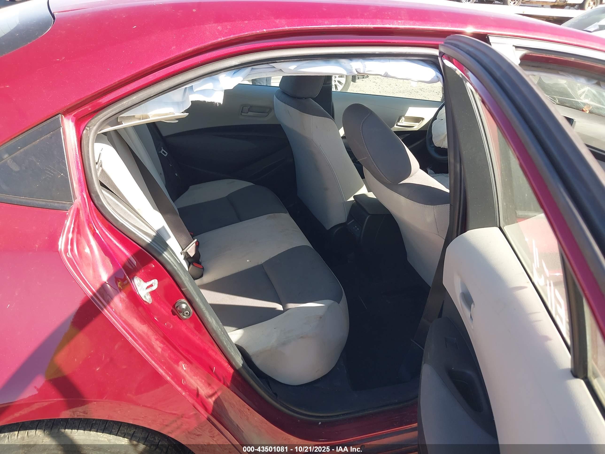 TOYOTA COROLLA image 8