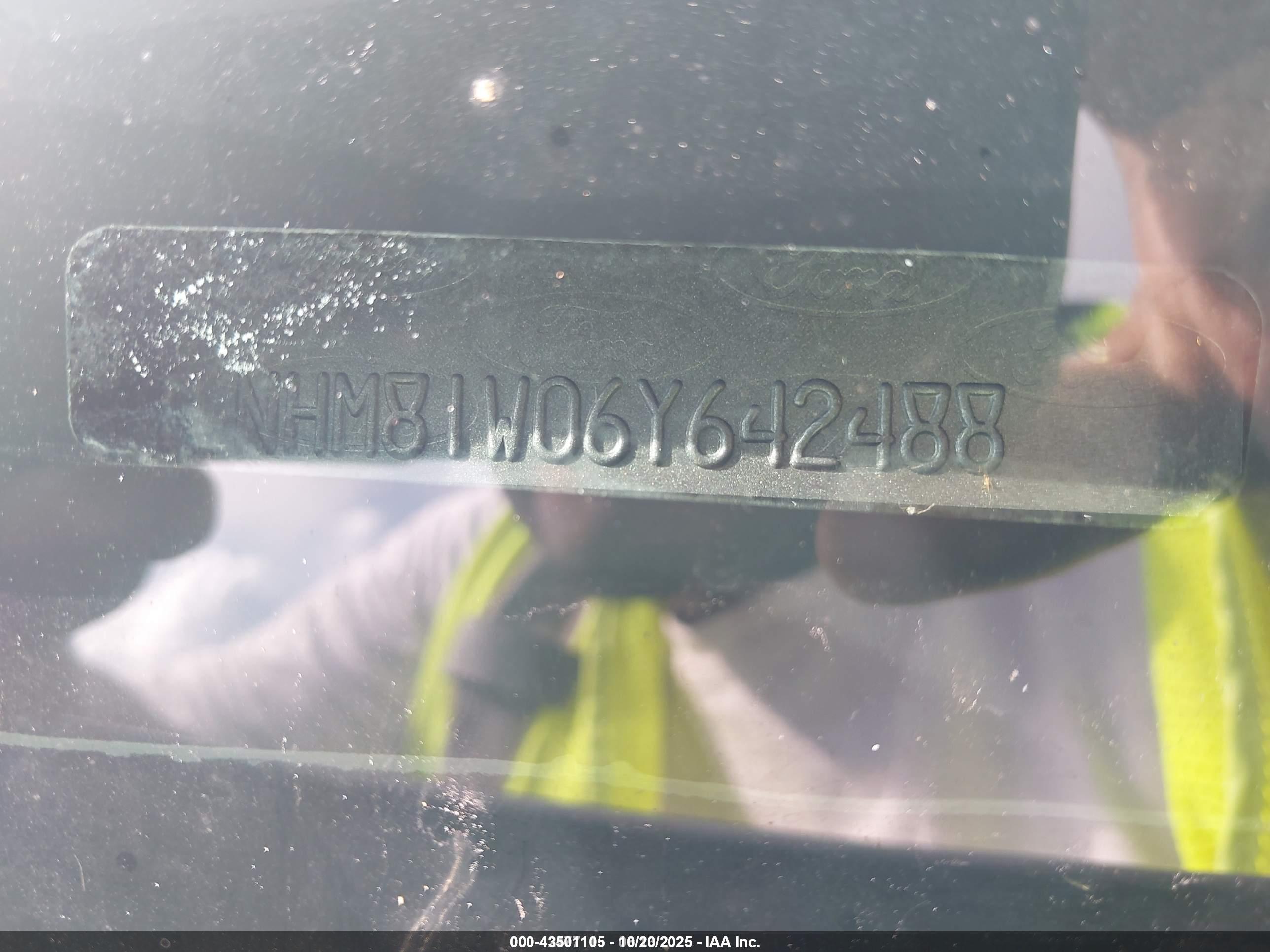 LINCOLN TOWN image 9