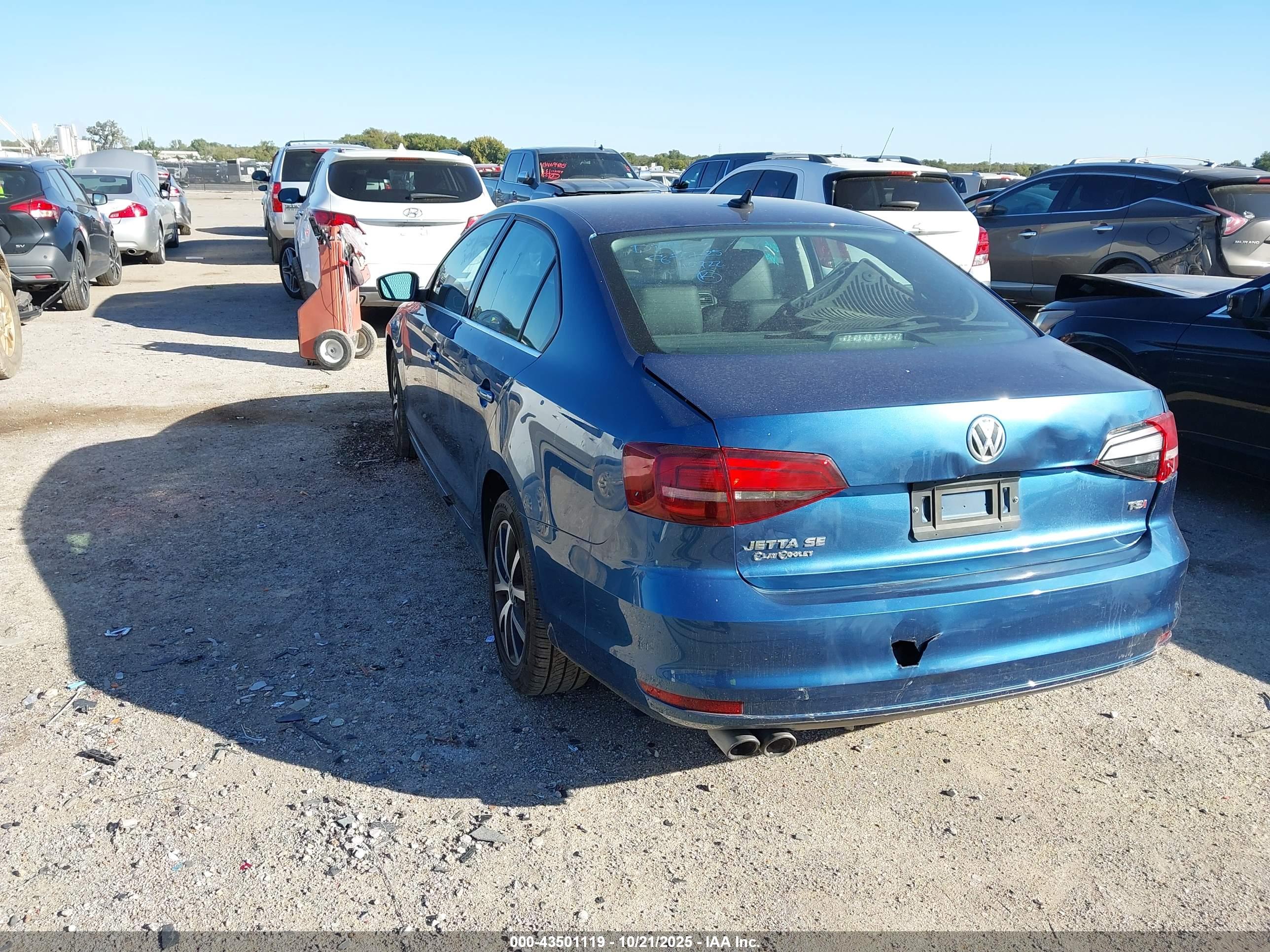 VOLKSWAGEN JETTA image 3