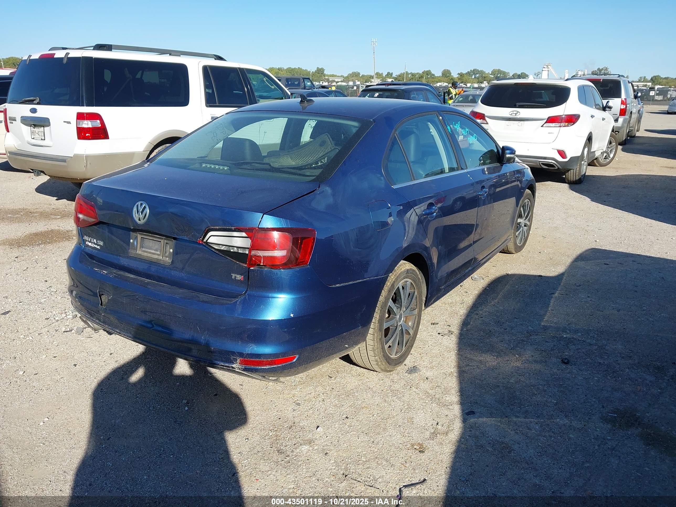 VOLKSWAGEN JETTA image 4