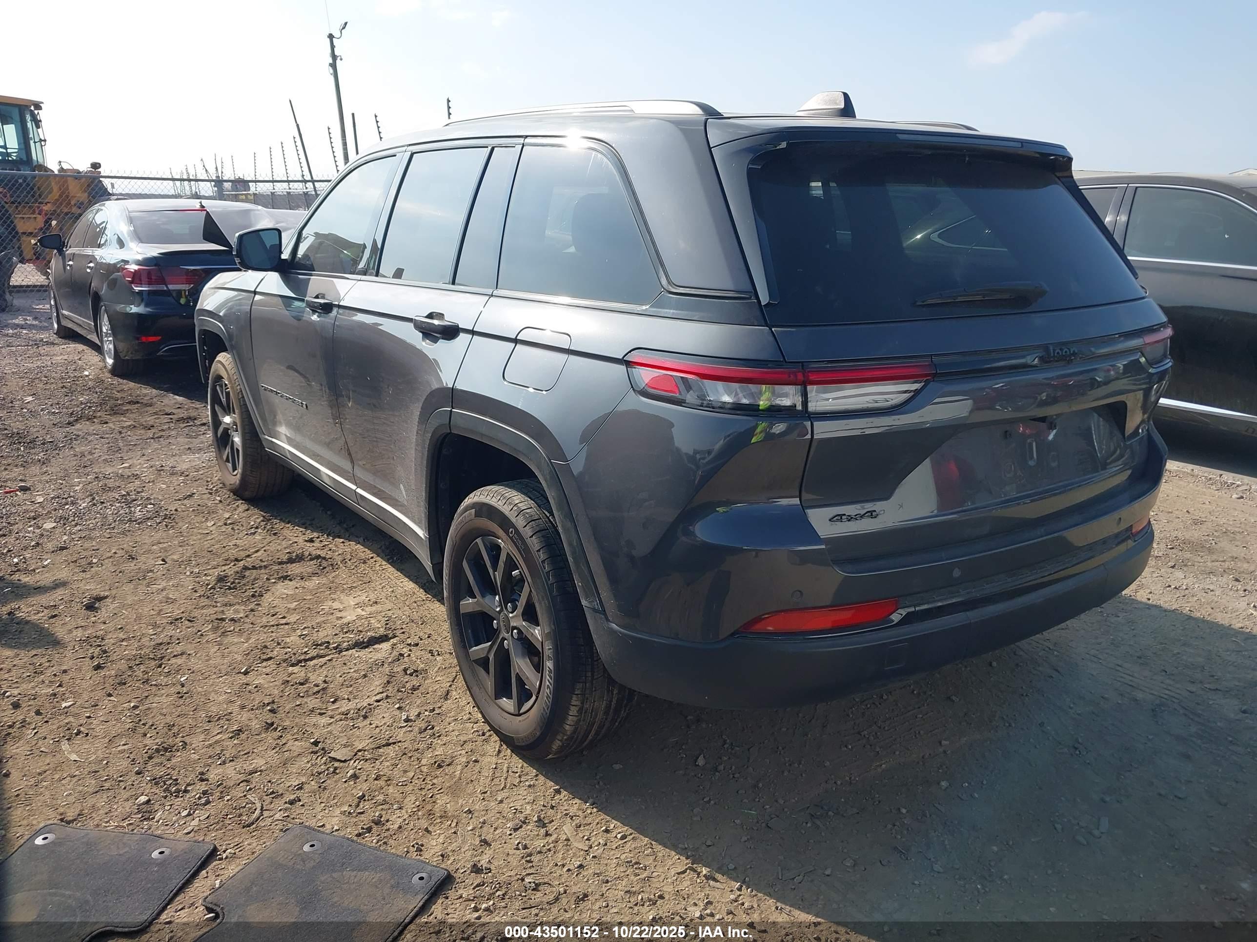 JEEP GRAND image 3
