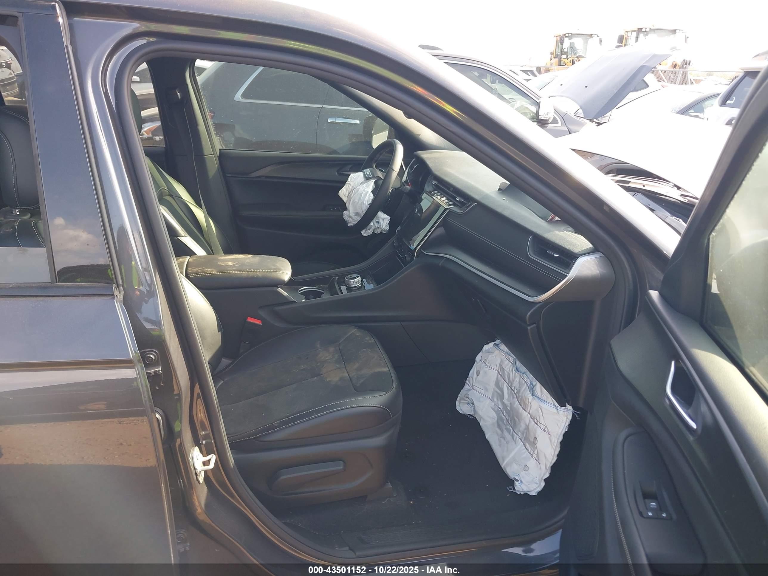 JEEP GRAND image 5