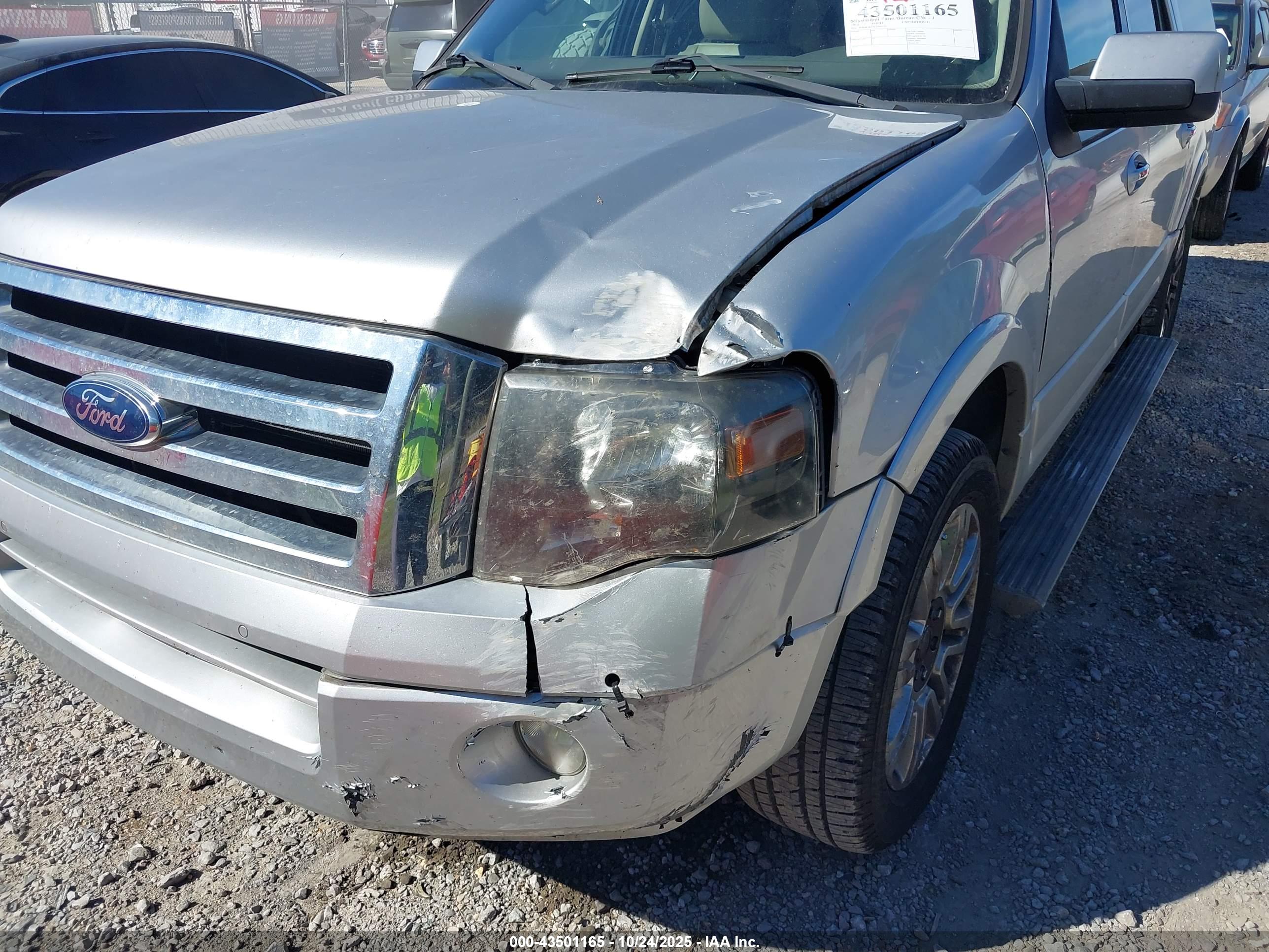 FORD EXPEDITION image 6