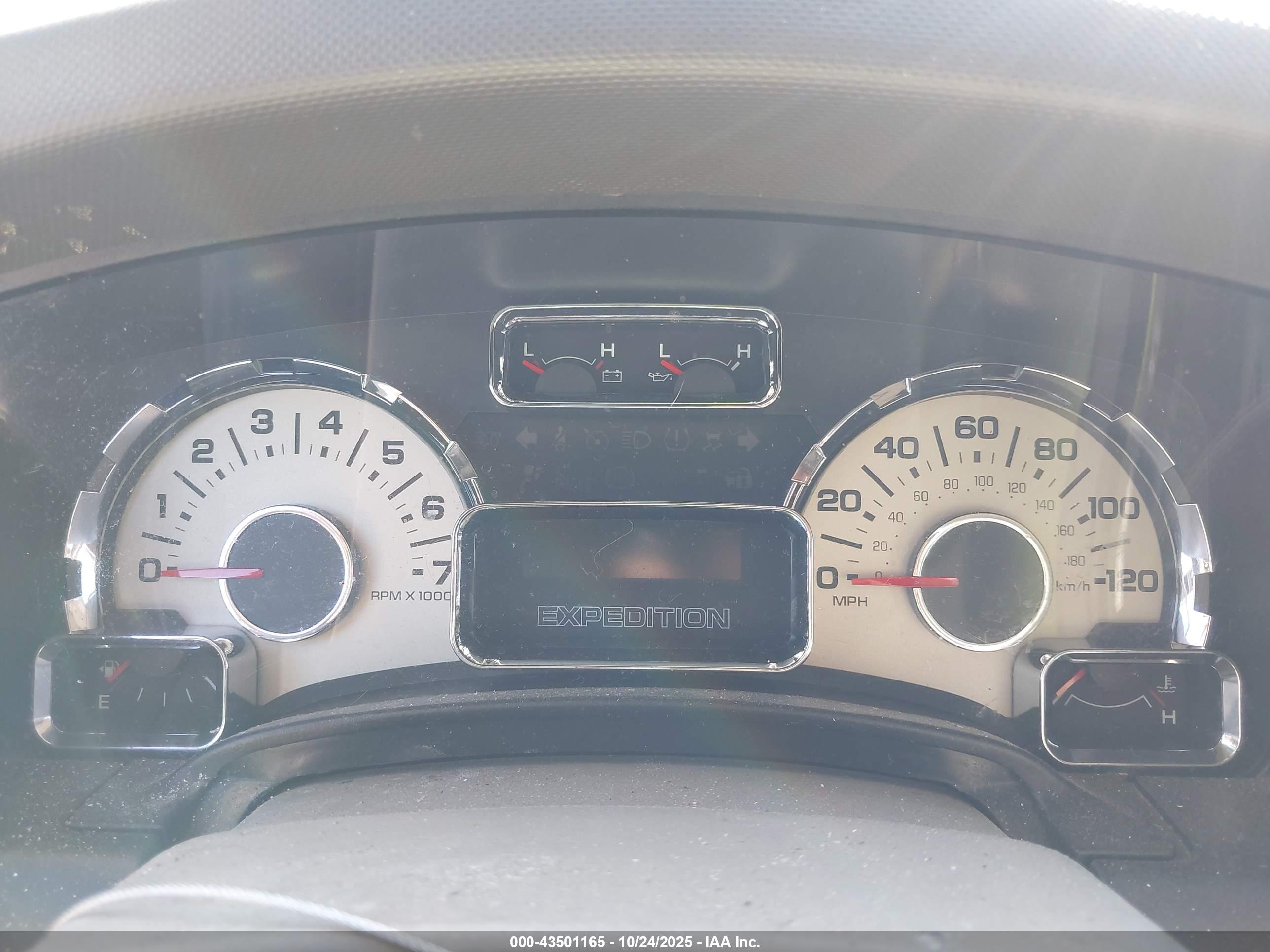 FORD EXPEDITION image 7