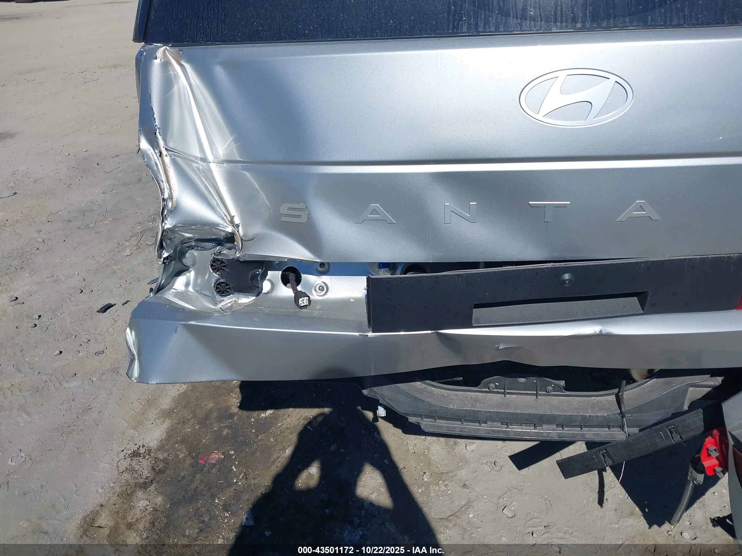 HYUNDAI SANTA image 6