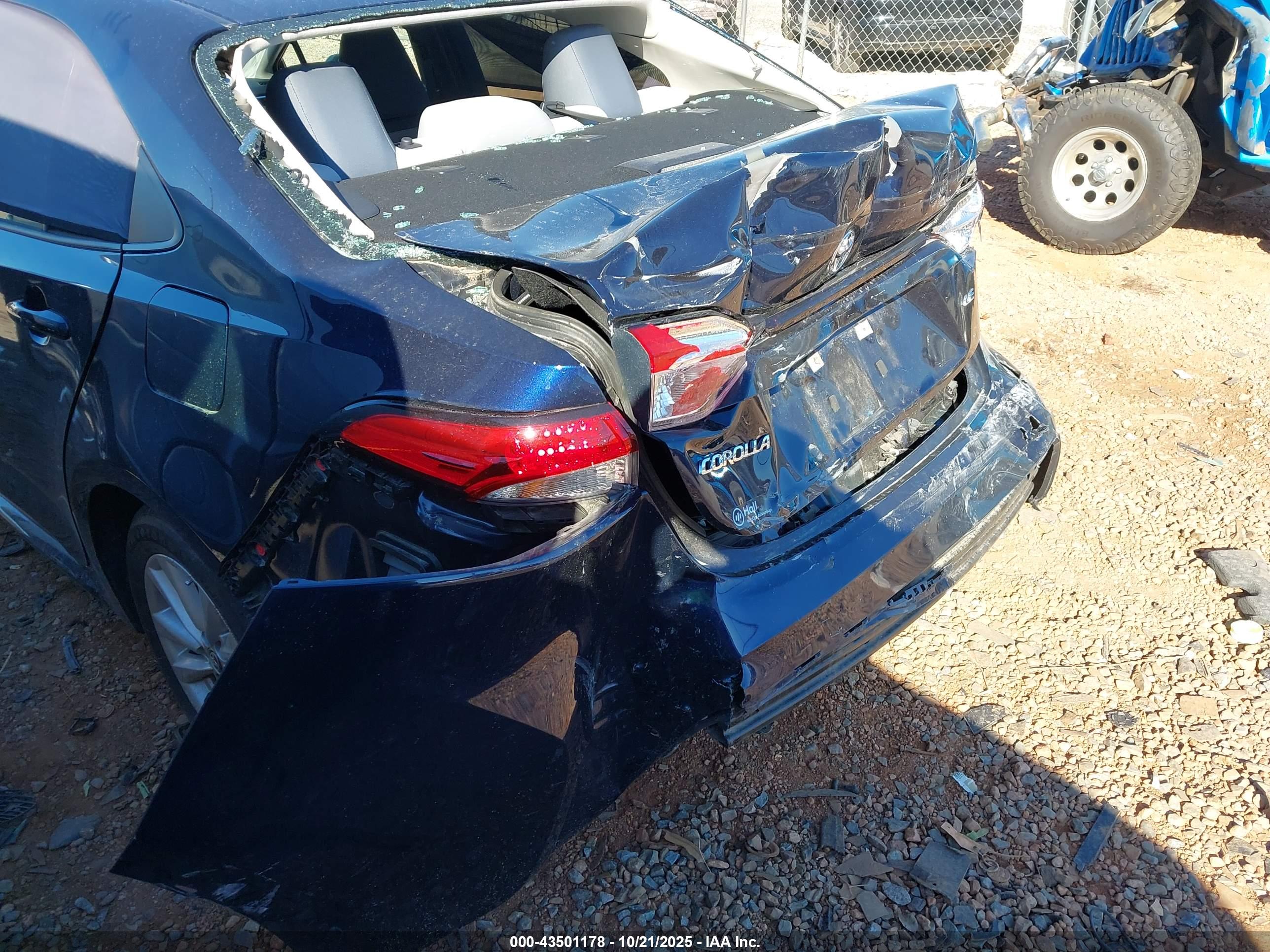 TOYOTA COROLLA image 6