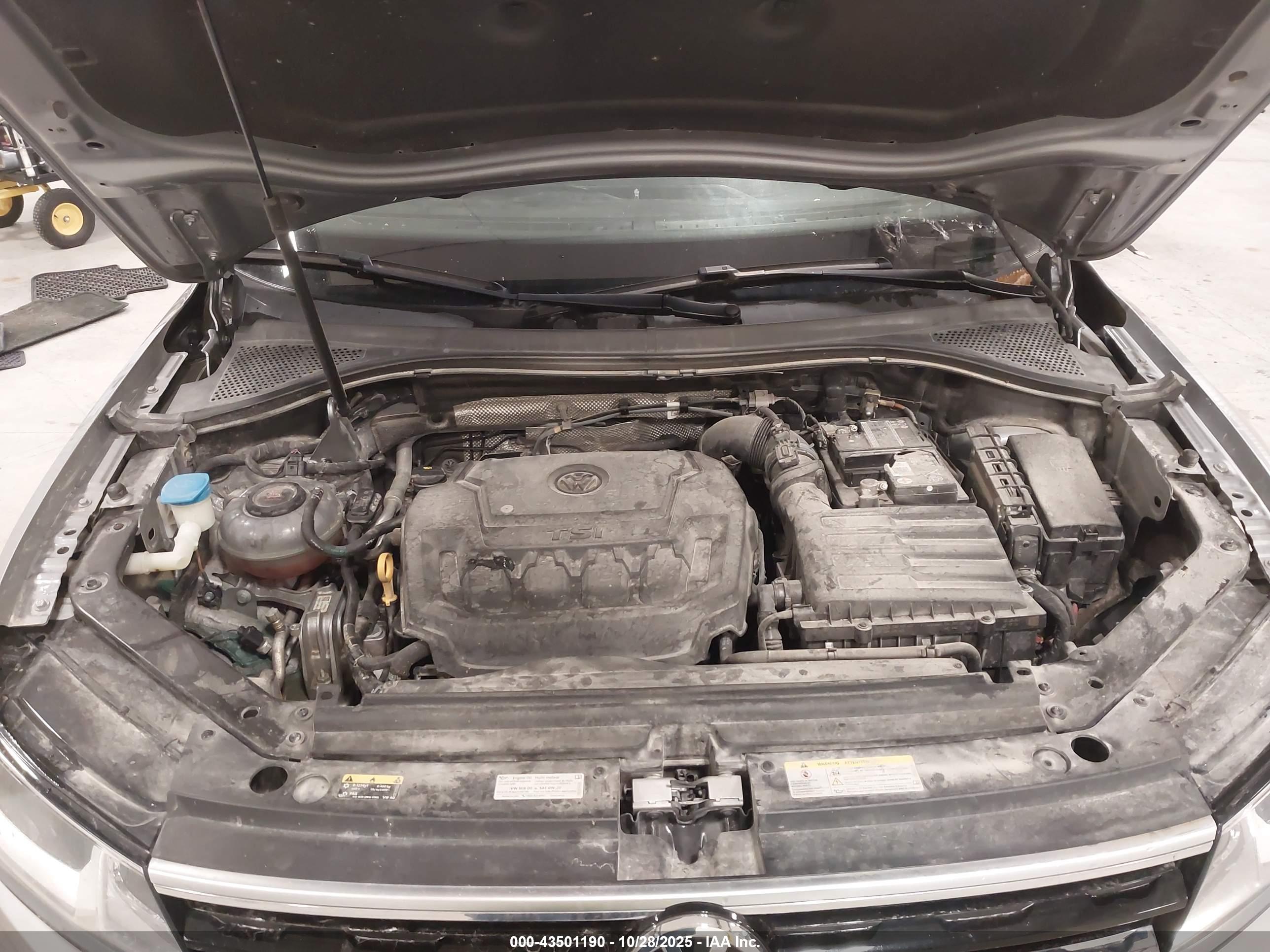 VOLKSWAGEN TIGUAN image 10