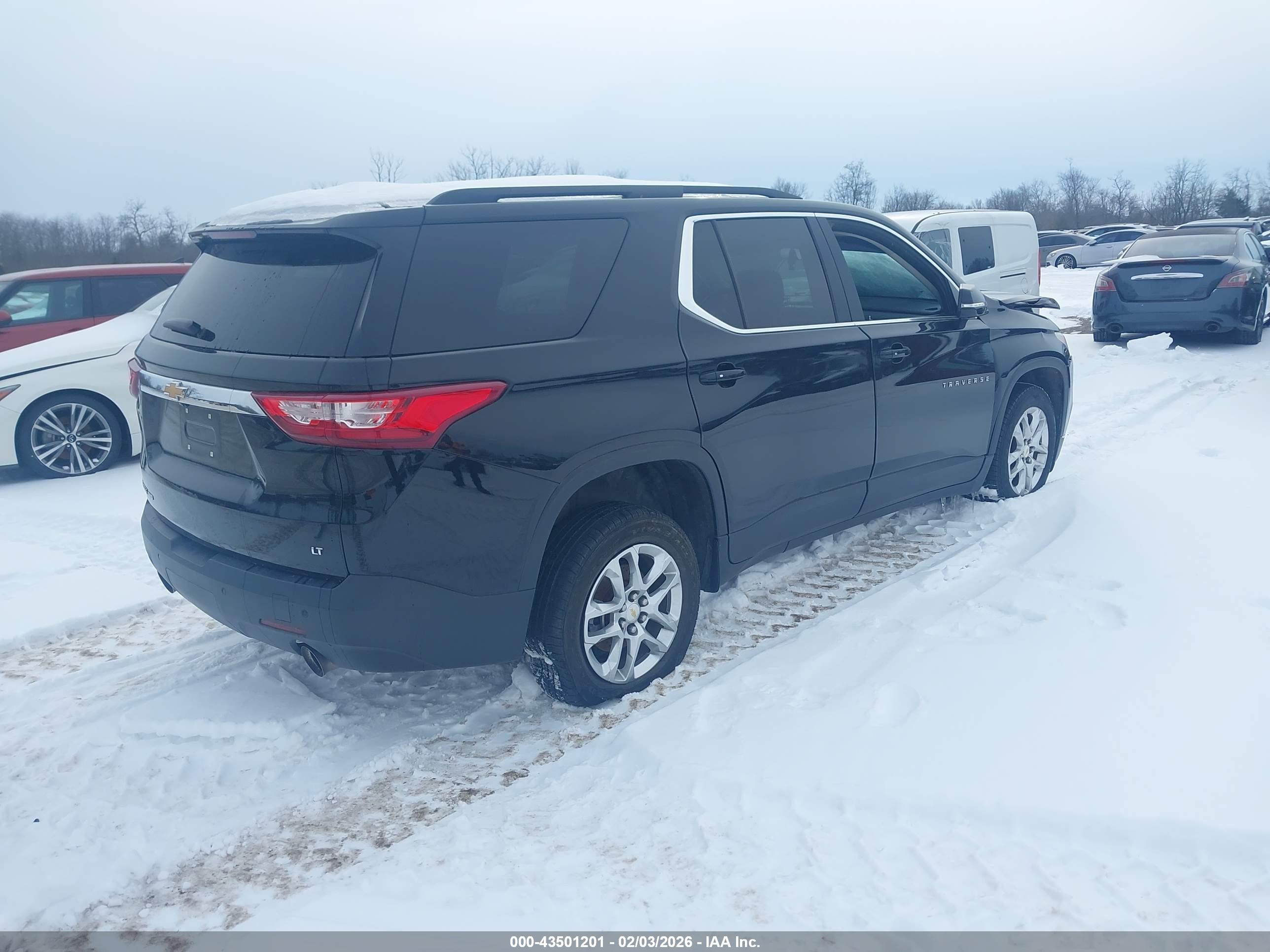 CHEVROLET TRAVERSE image 4