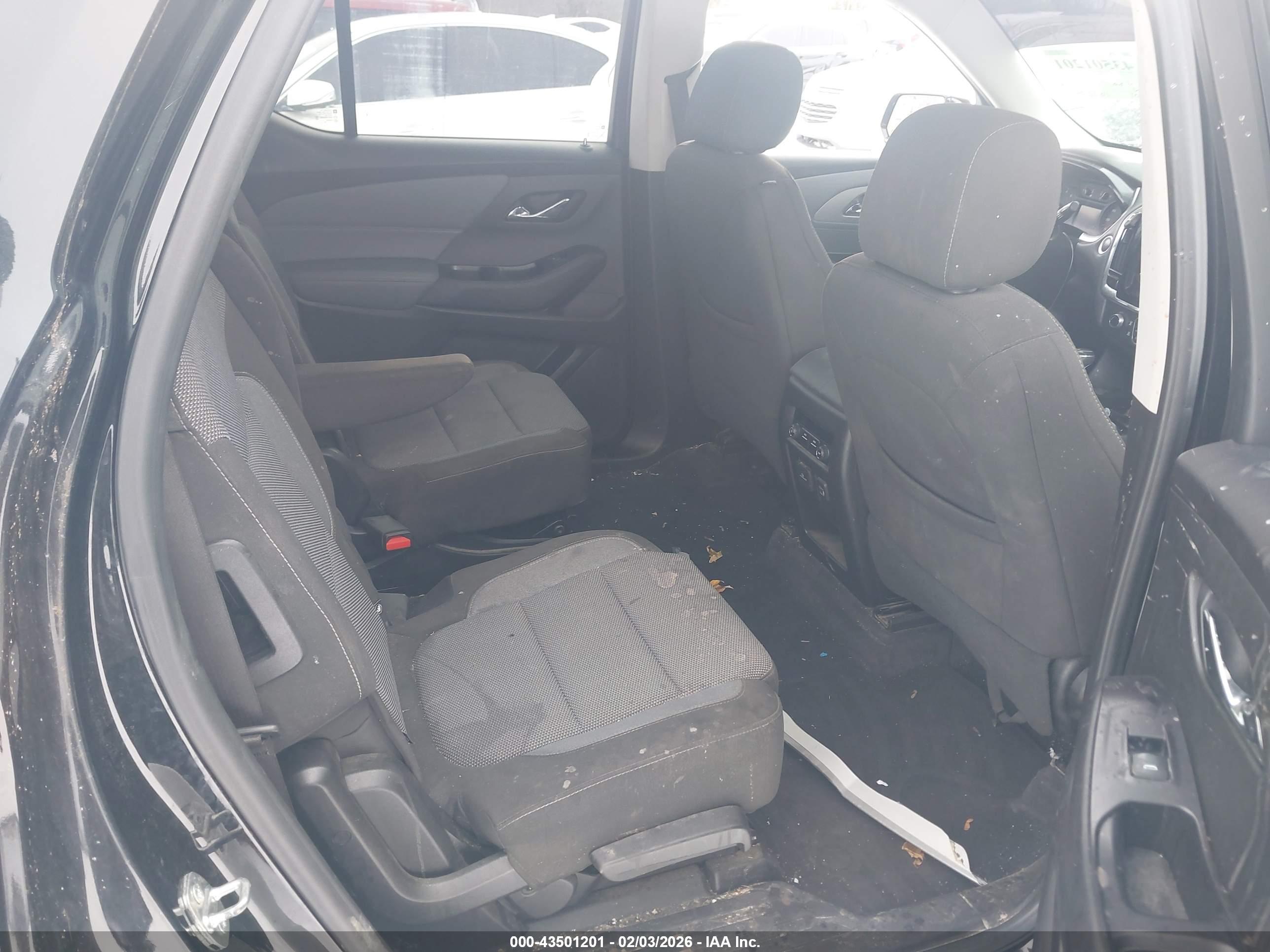 CHEVROLET TRAVERSE image 8