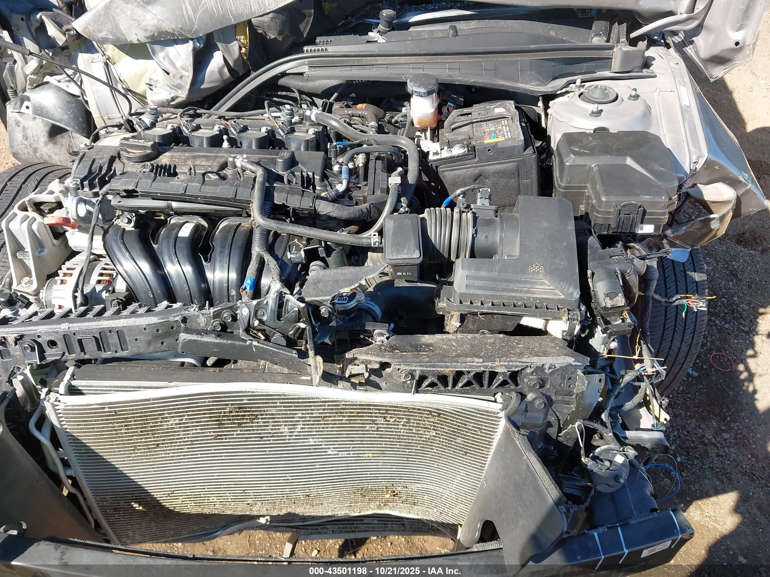 HYUNDAI ELANTRA image 10