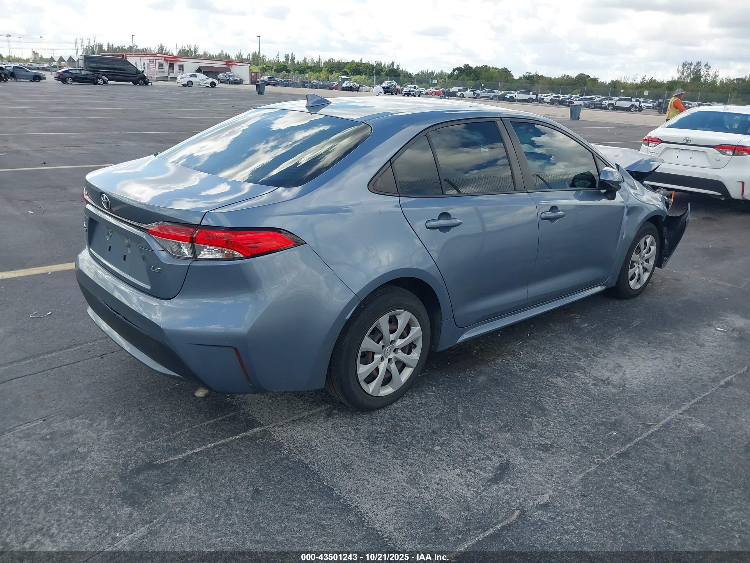 TOYOTA COROLLA image 4