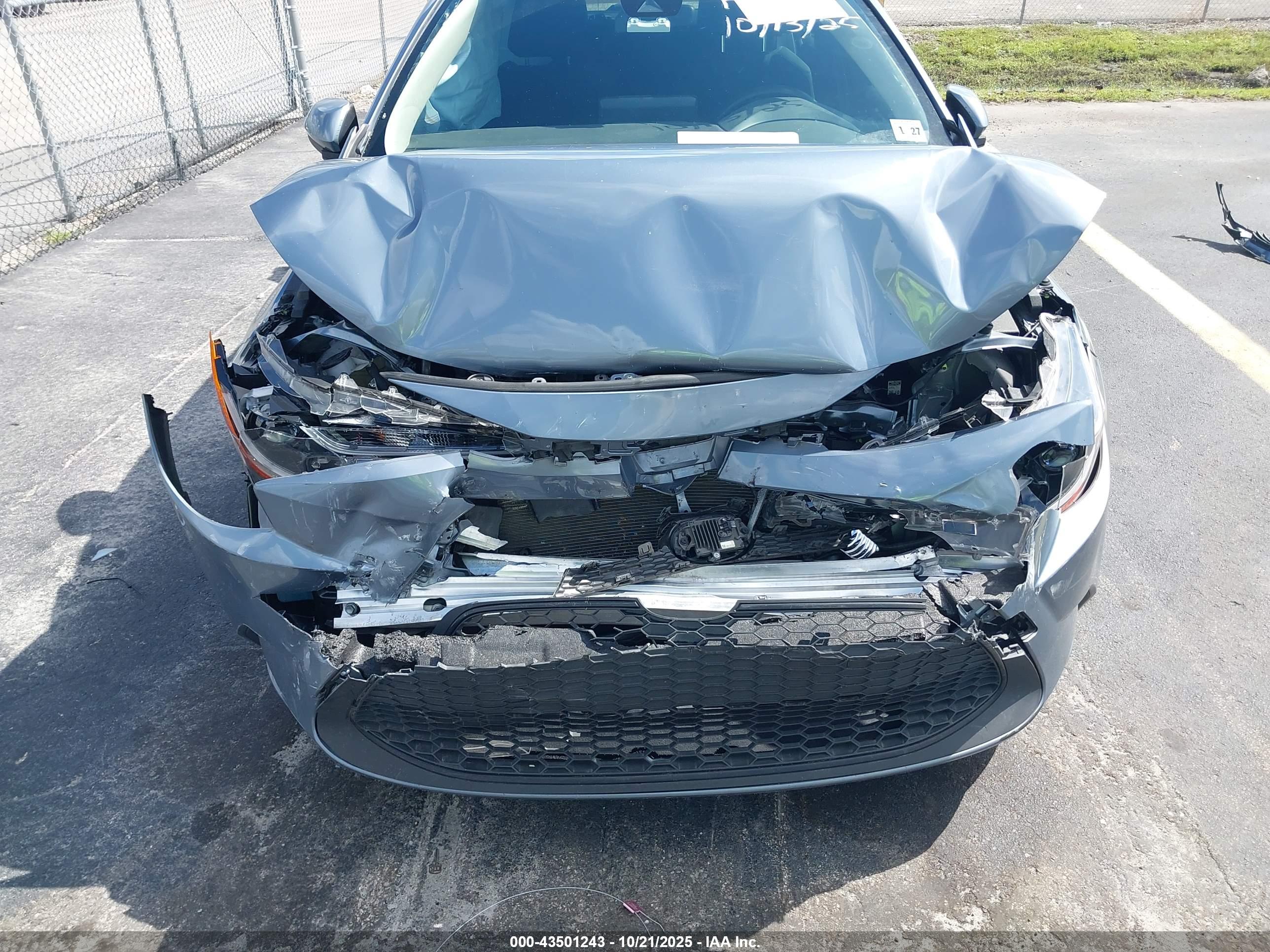 TOYOTA COROLLA image 6
