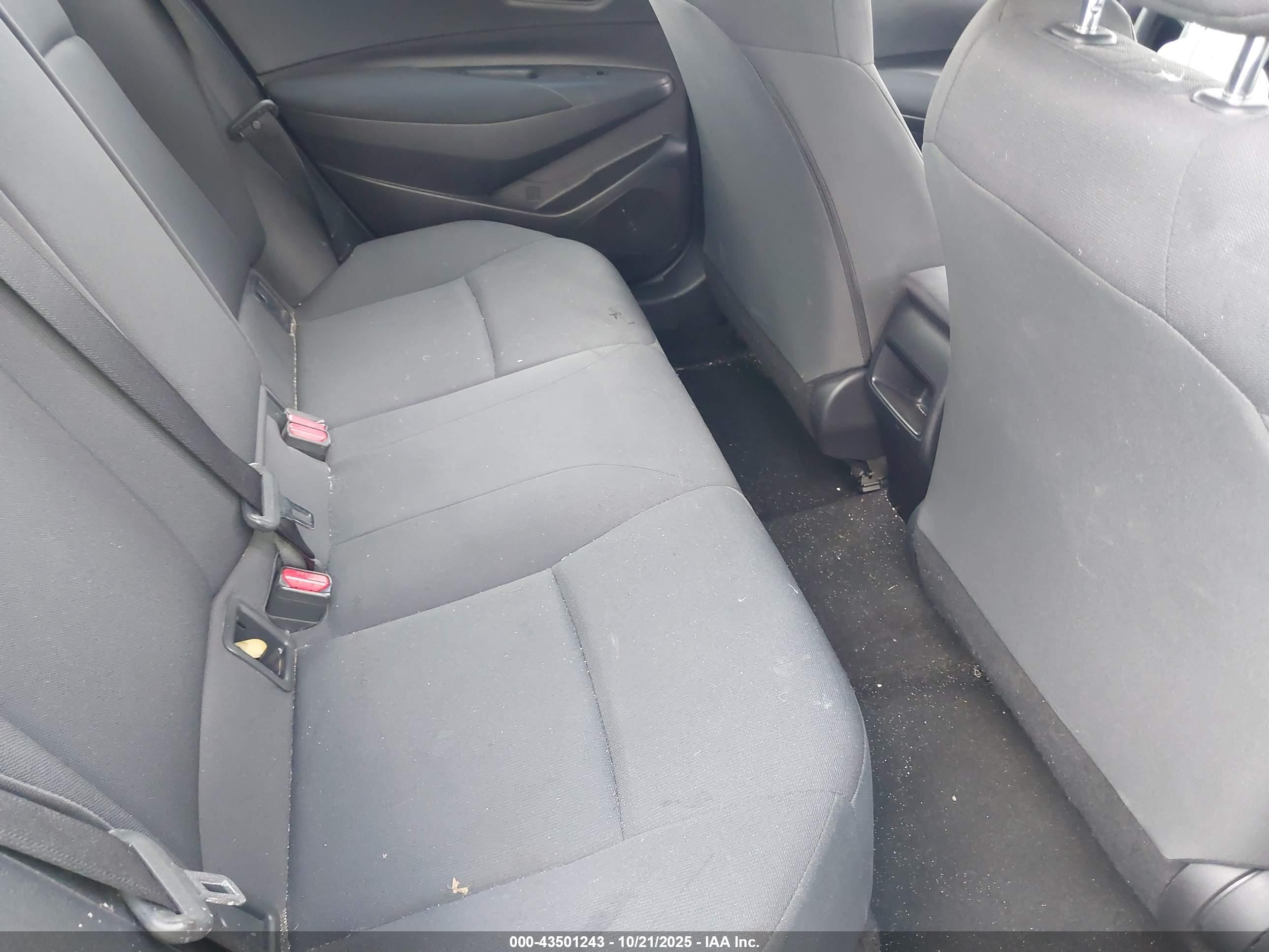 TOYOTA COROLLA image 8