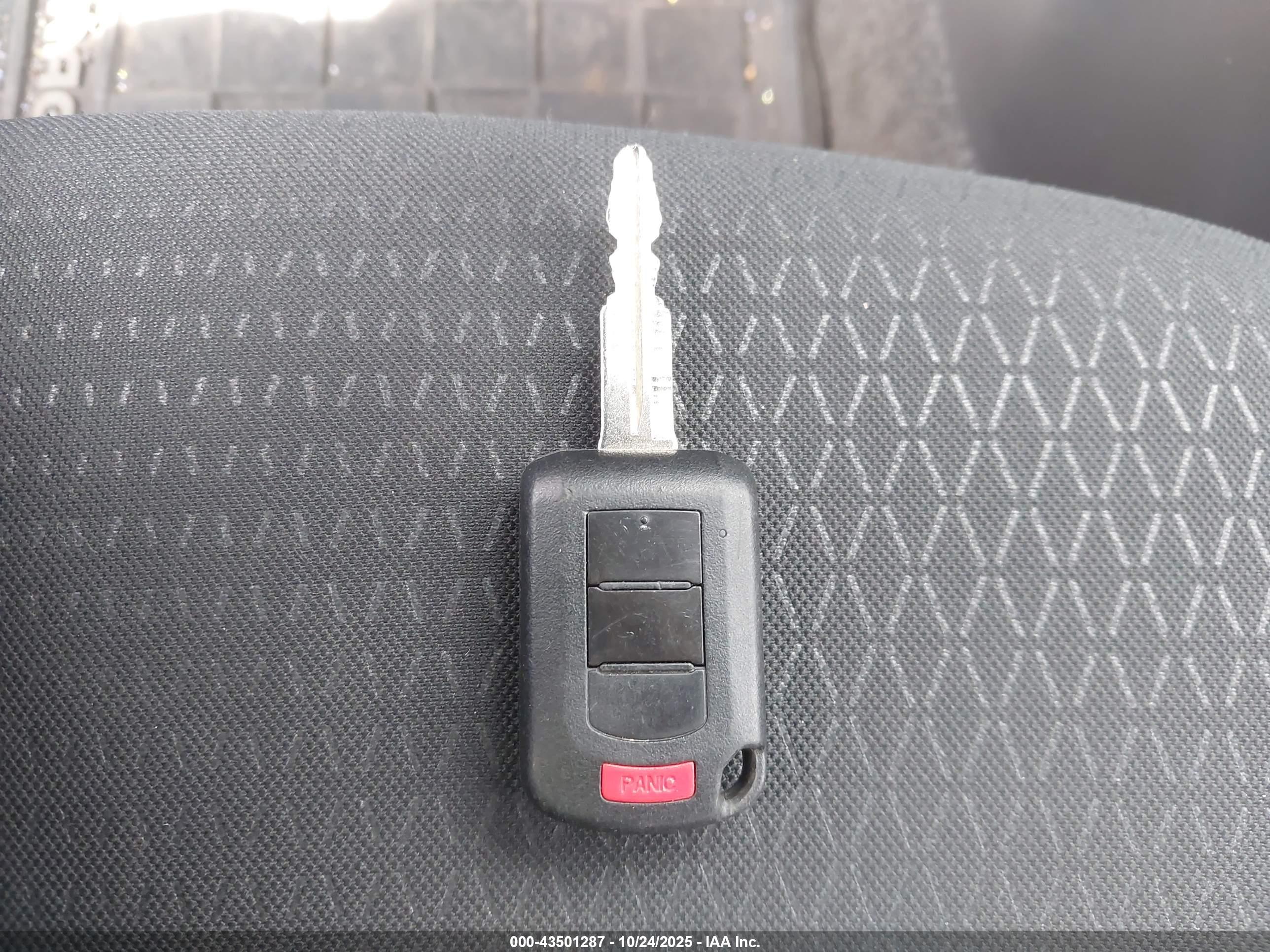 MITSUBISHI MIRAGE image 11