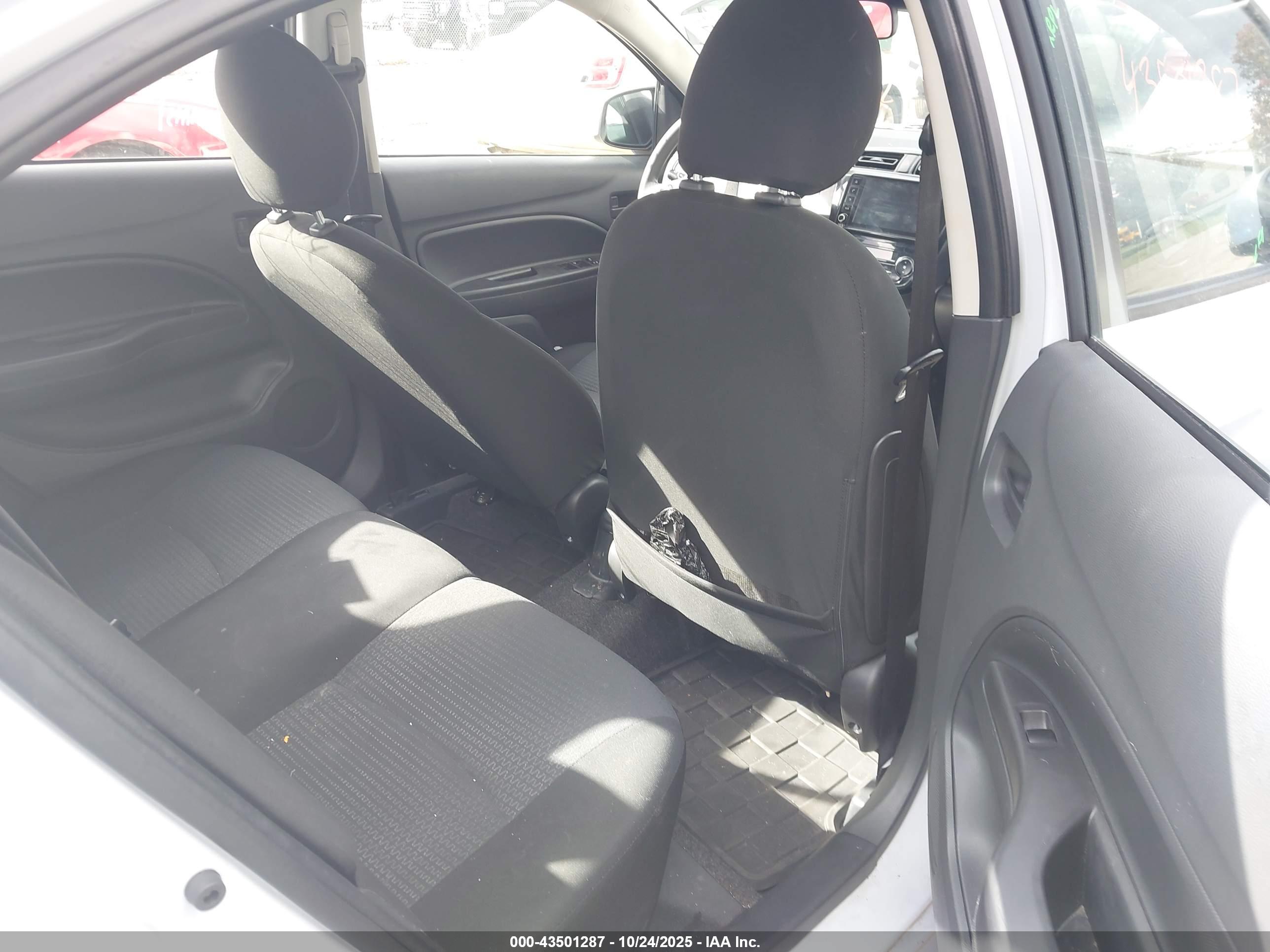 MITSUBISHI MIRAGE image 8