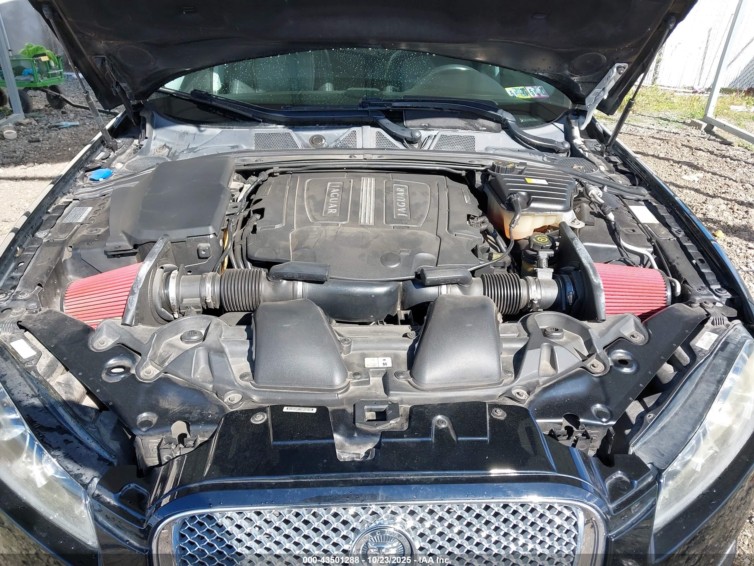 JAGUAR XF image 10