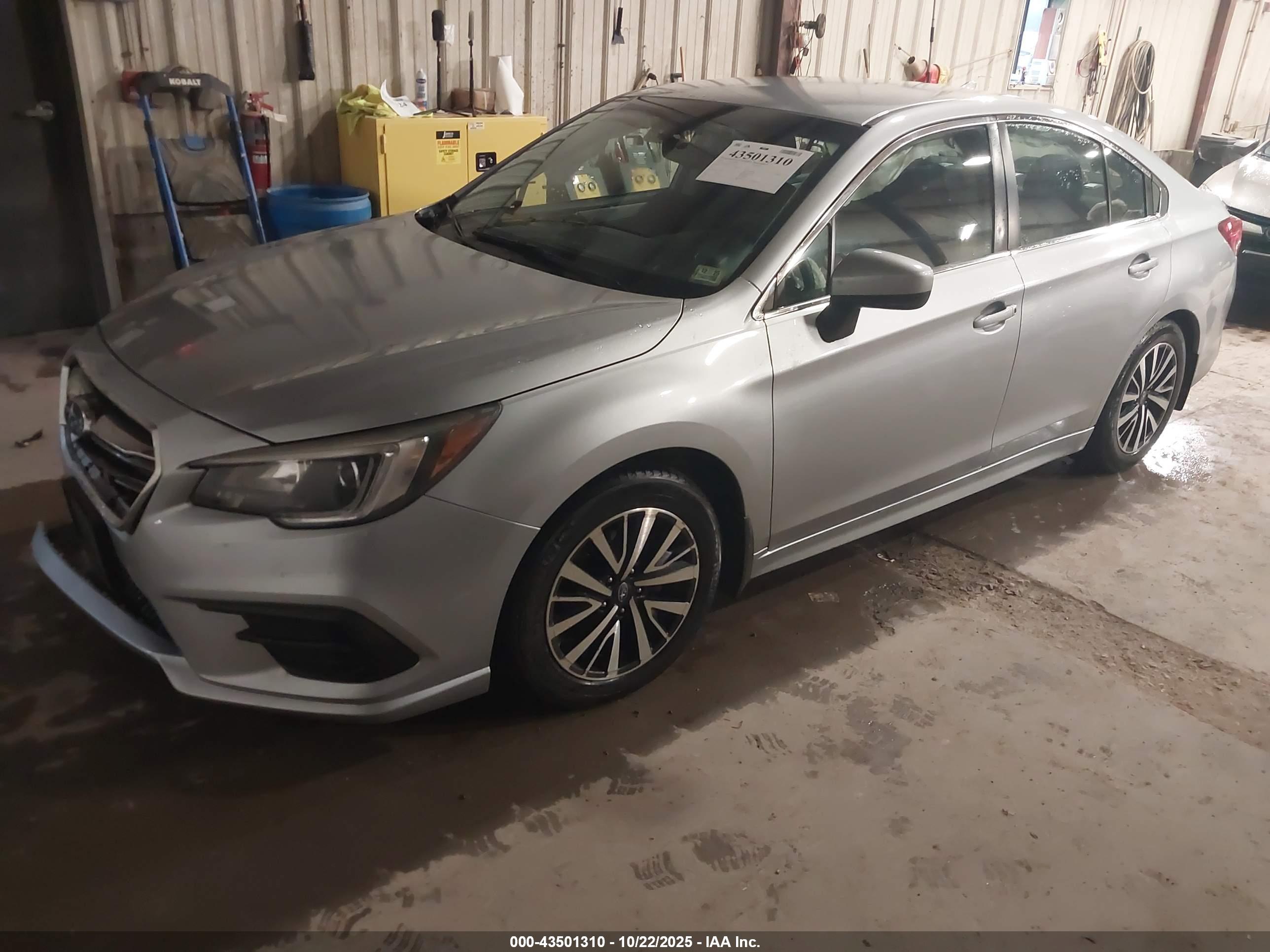 SUBARU LEGACY image 2