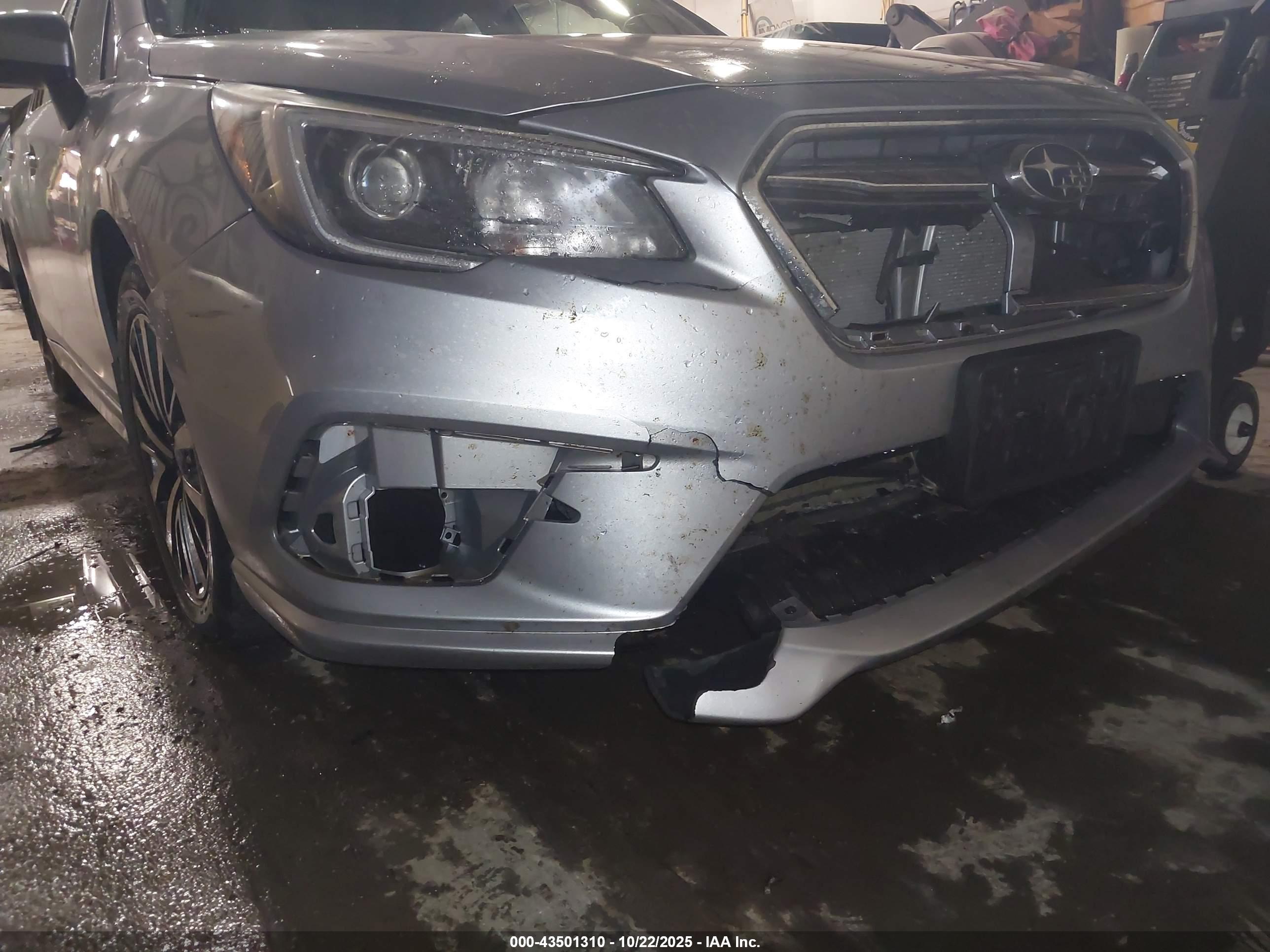 SUBARU LEGACY image 6