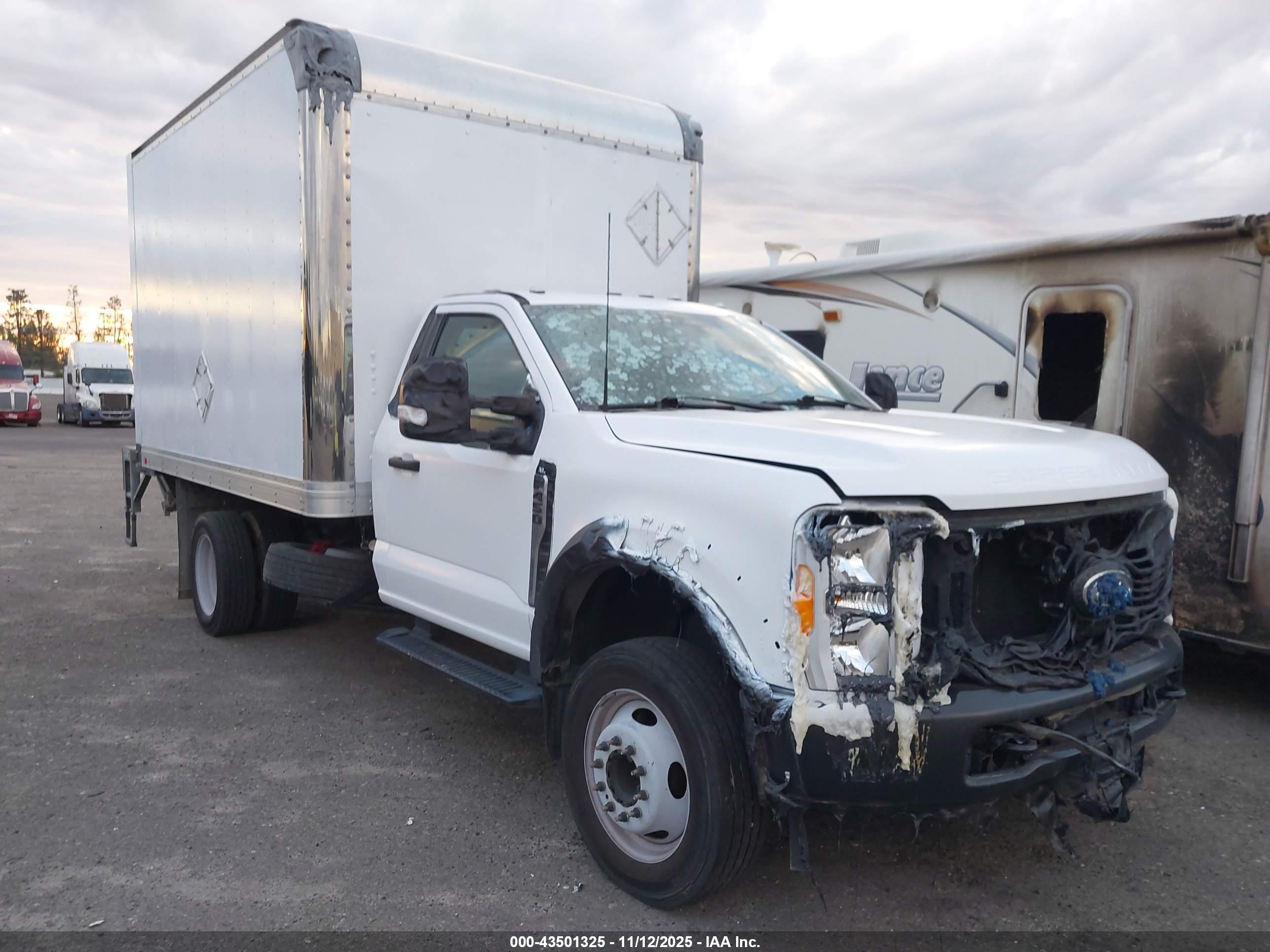 FORD F-450 image 2