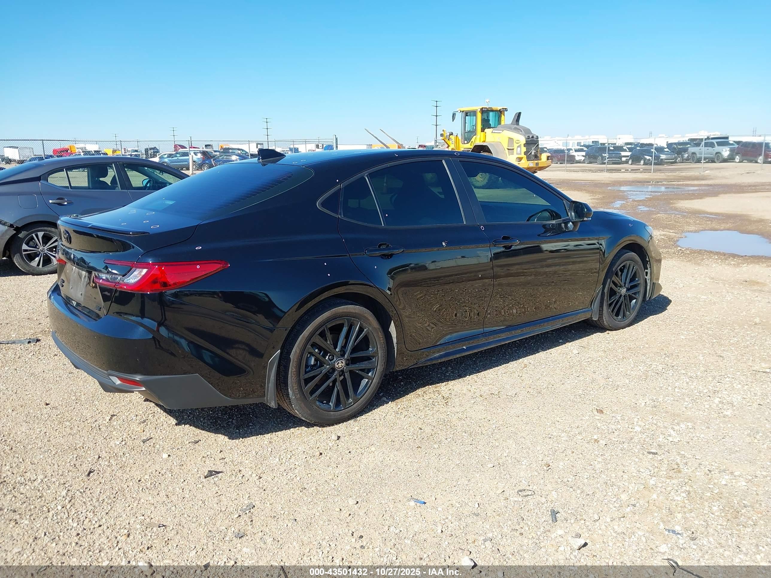 TOYOTA CAMRY image 4