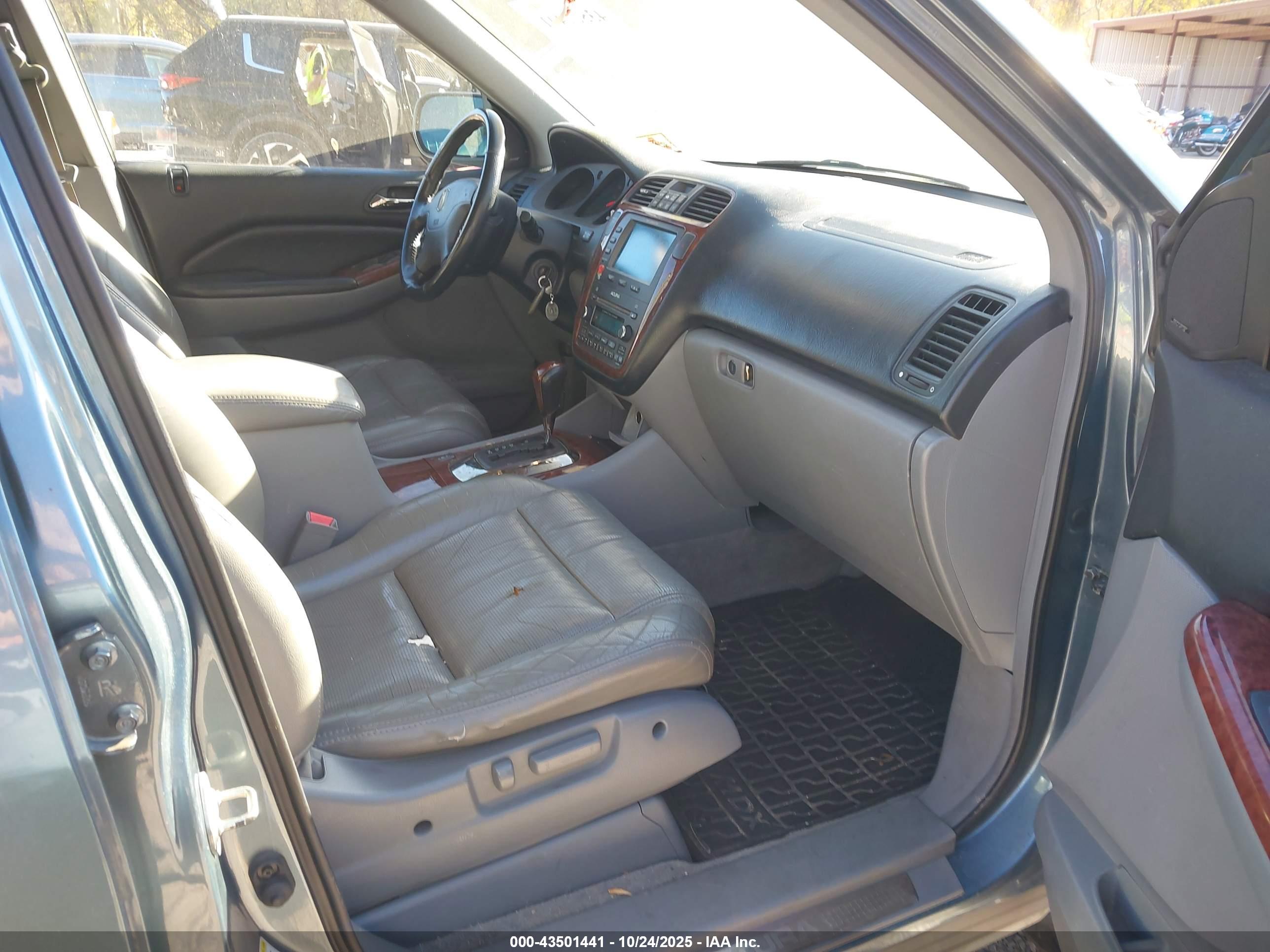 ACURA MDX image 5