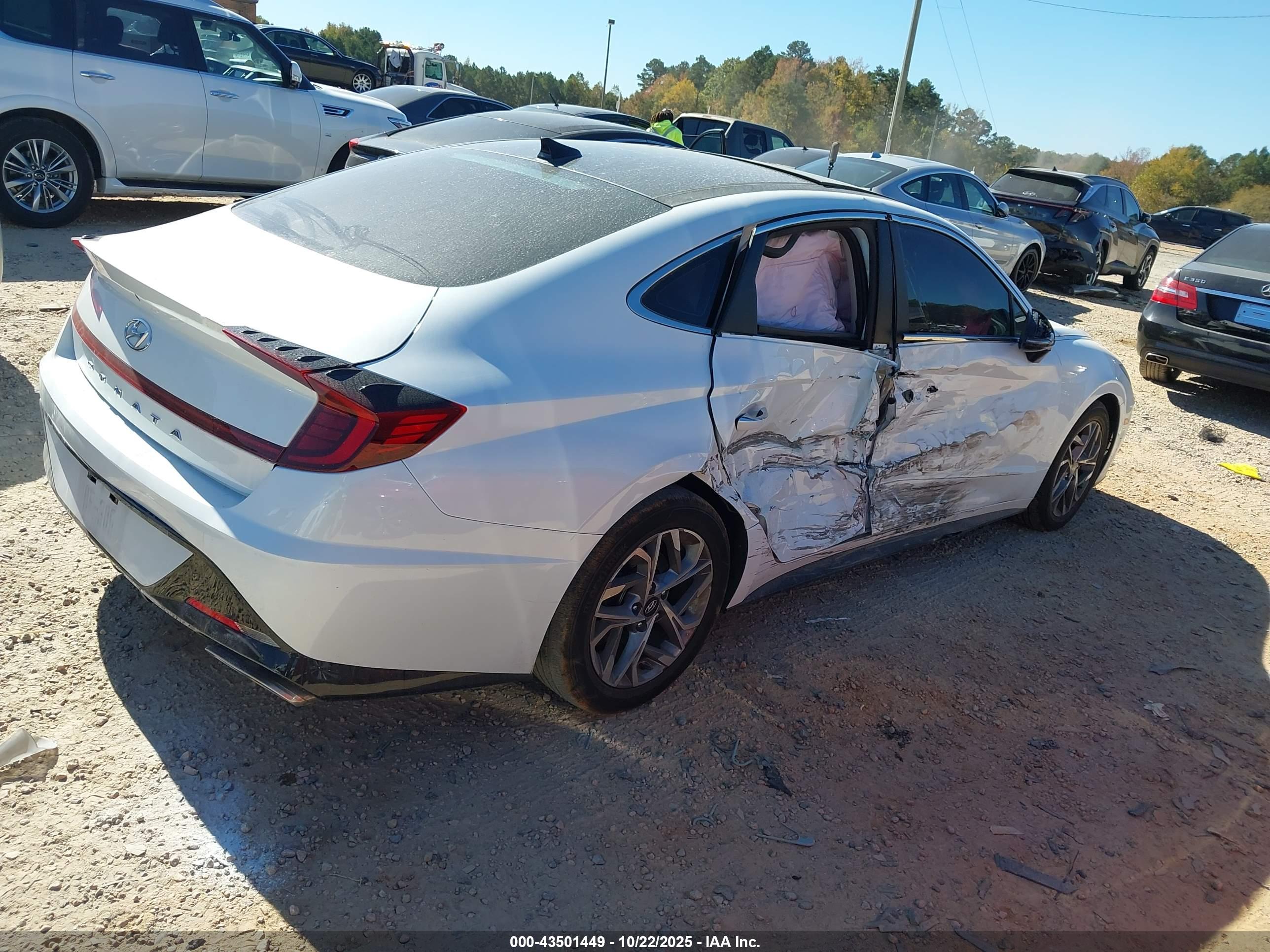 HYUNDAI SONATA image 4