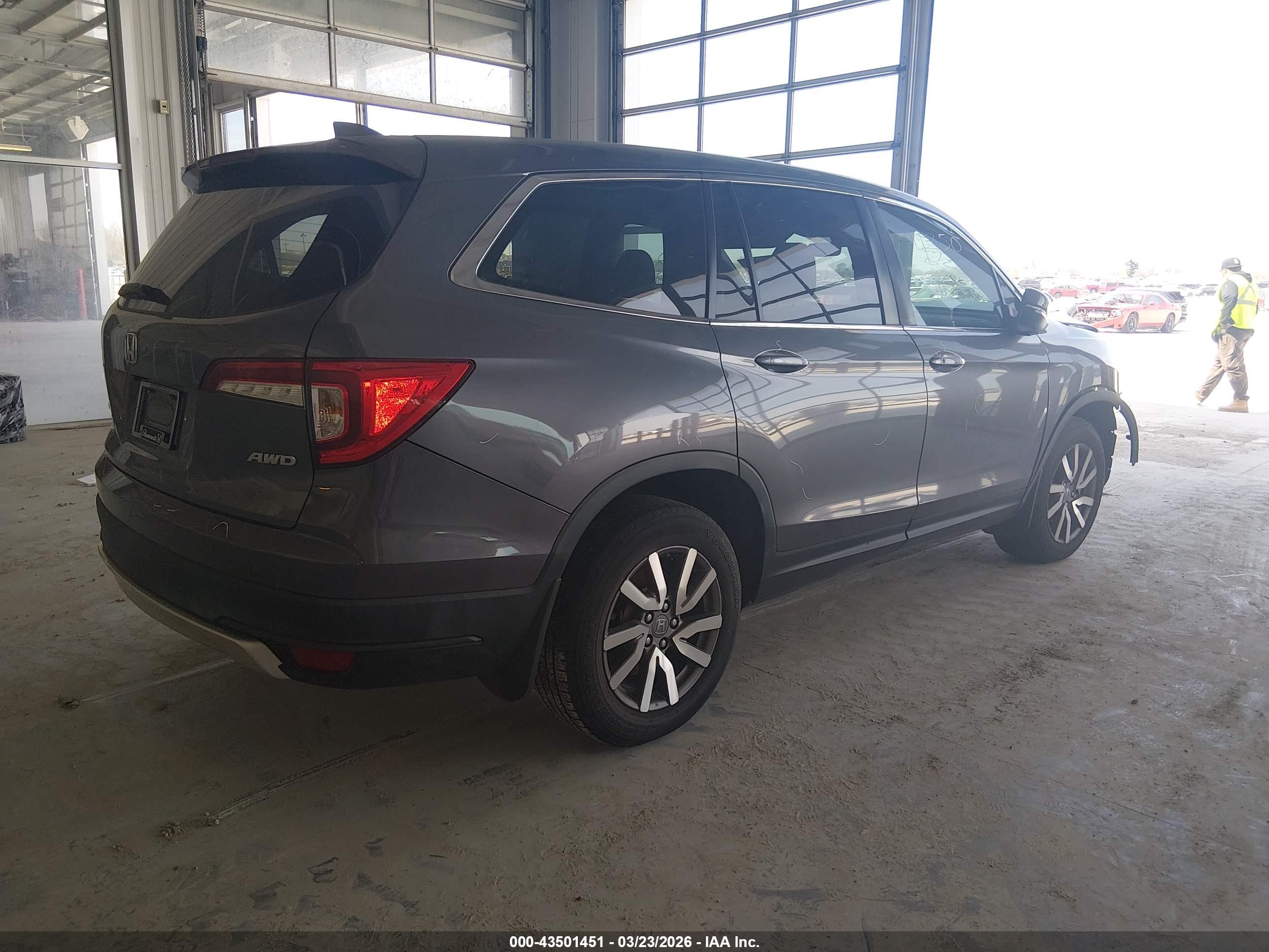 HONDA PILOT image 4