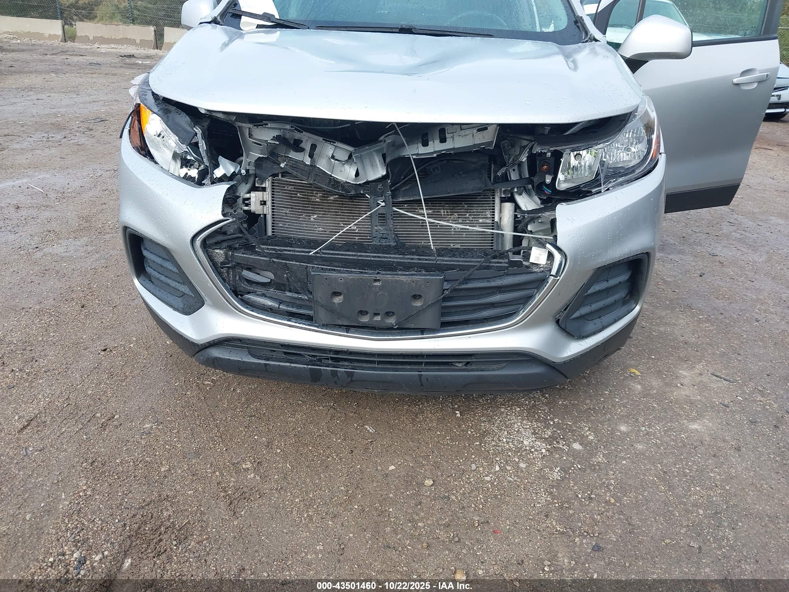 CHEVROLET TRAX image 6