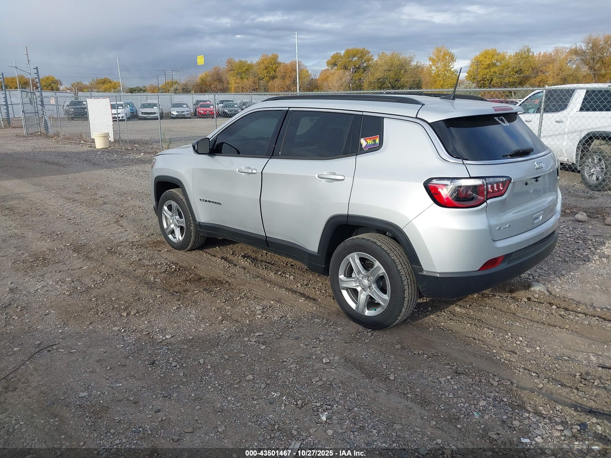 JEEP COMPASS image 3