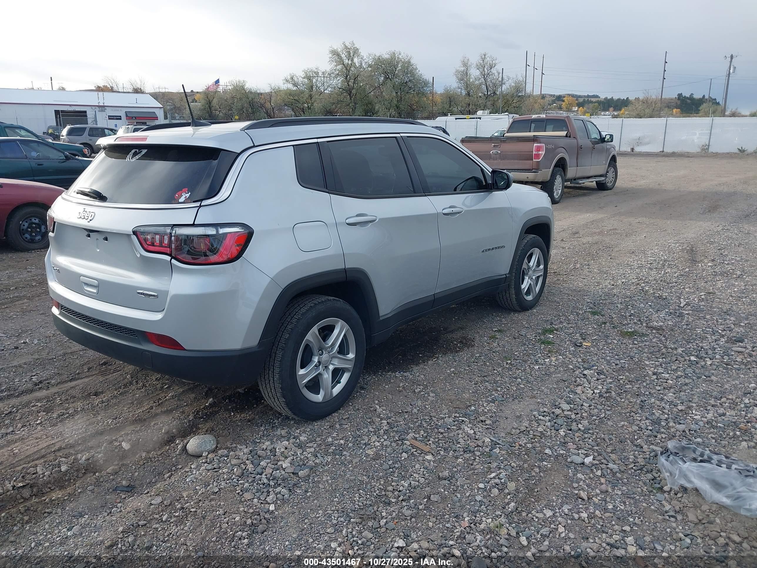 JEEP COMPASS image 4