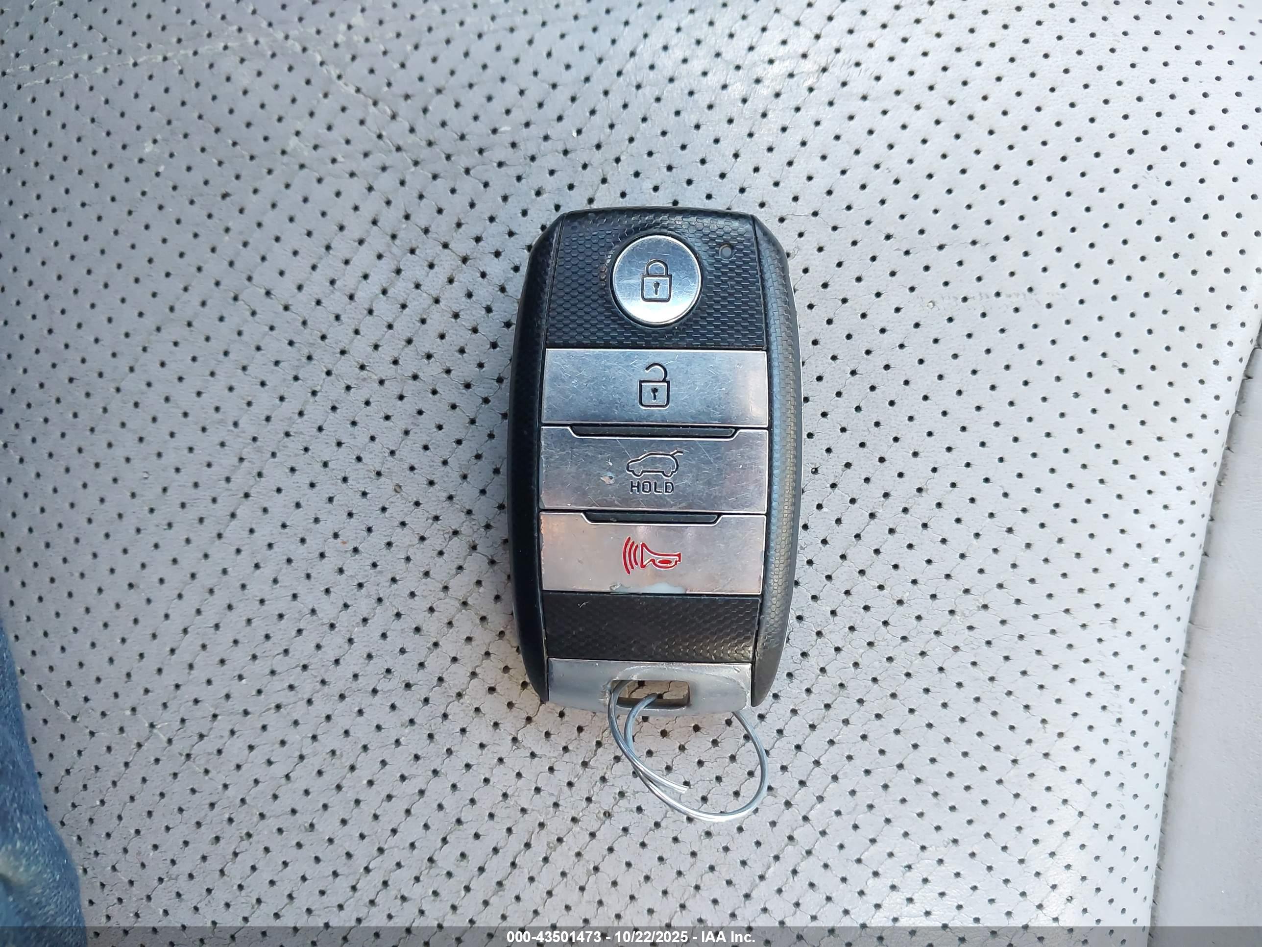 KIA SORENTO image 11